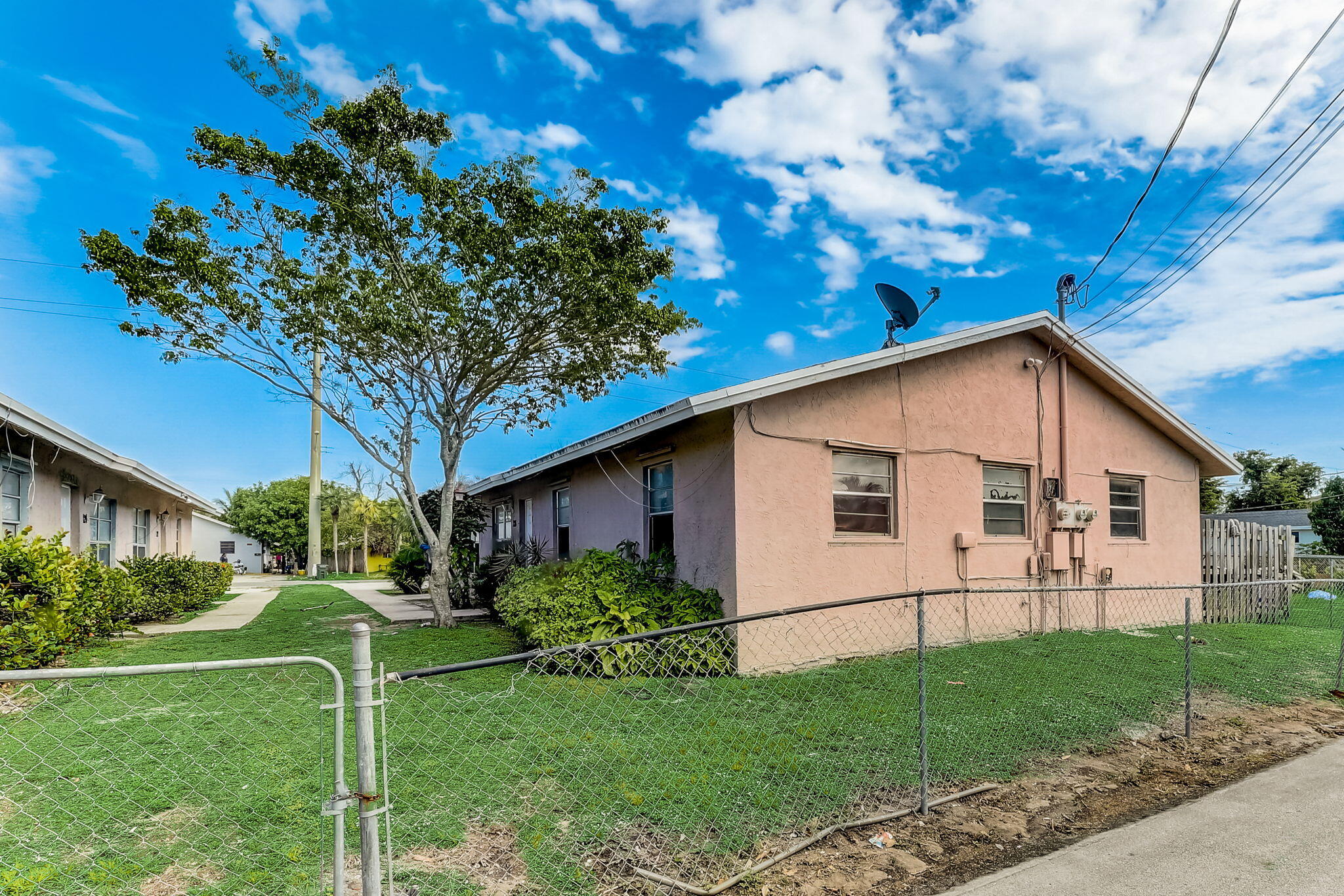 122 SW 12th Avenue