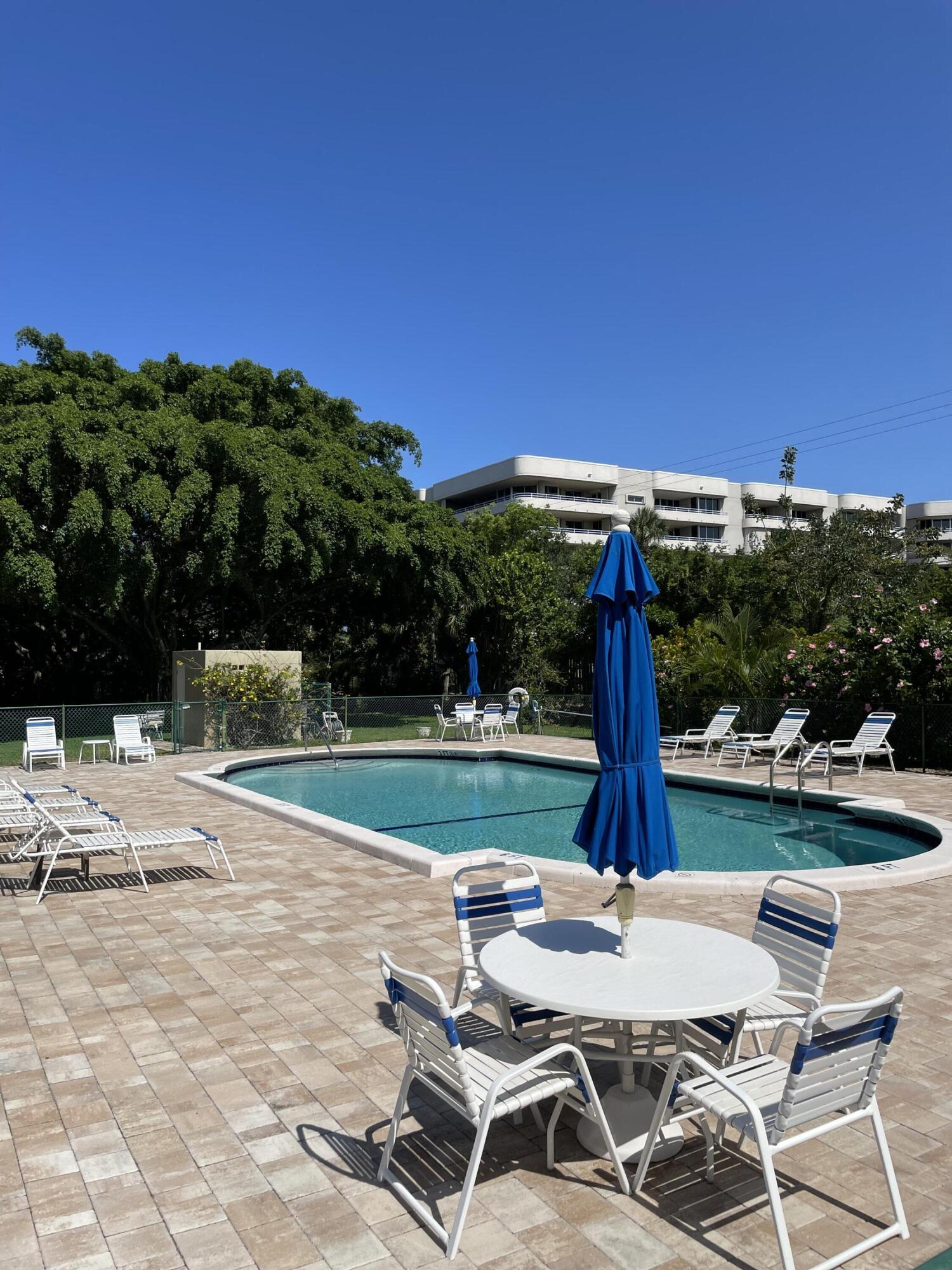 555 Banyan Tree Lane 209