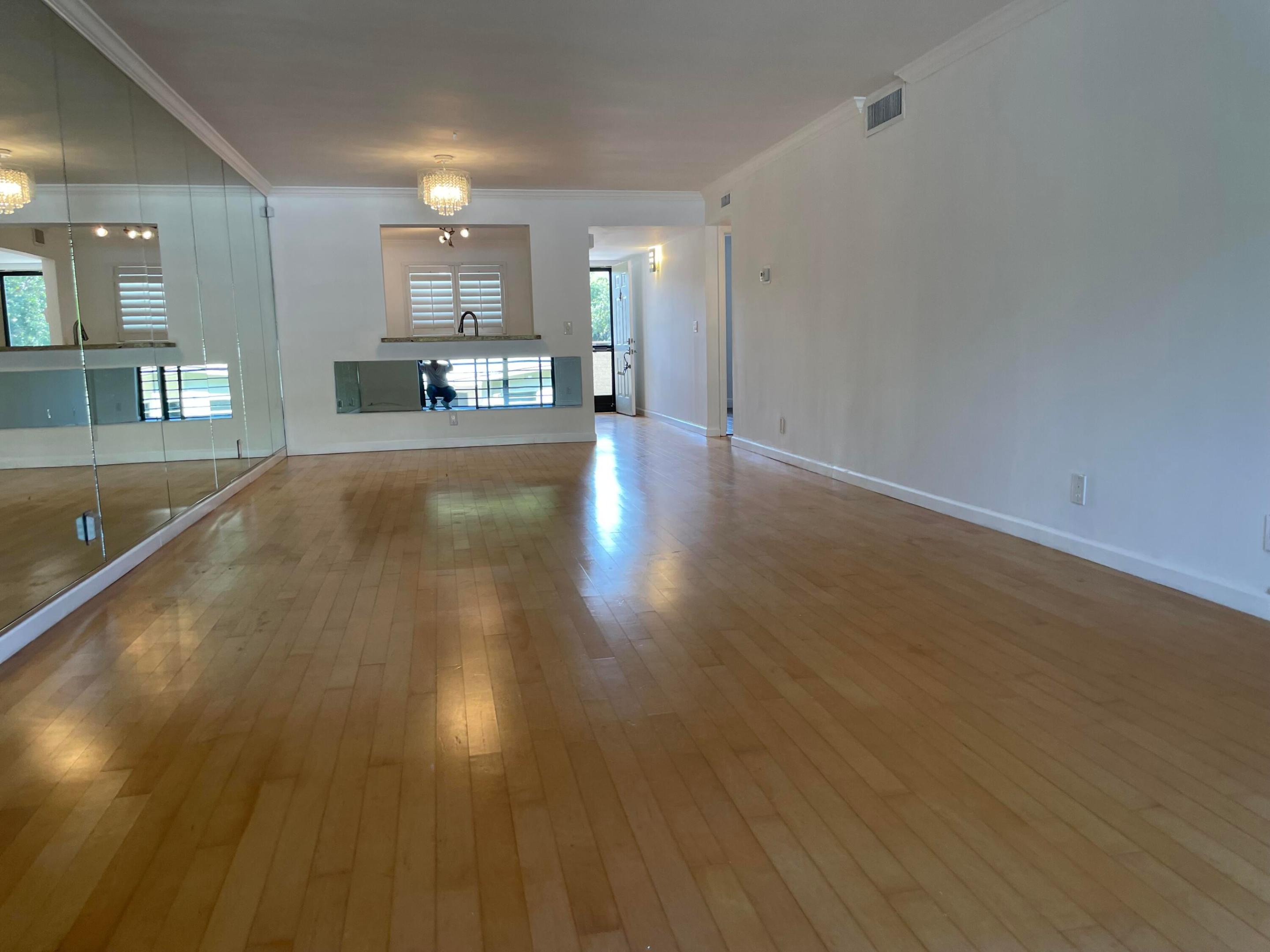 555 Banyan Tree Lane 209