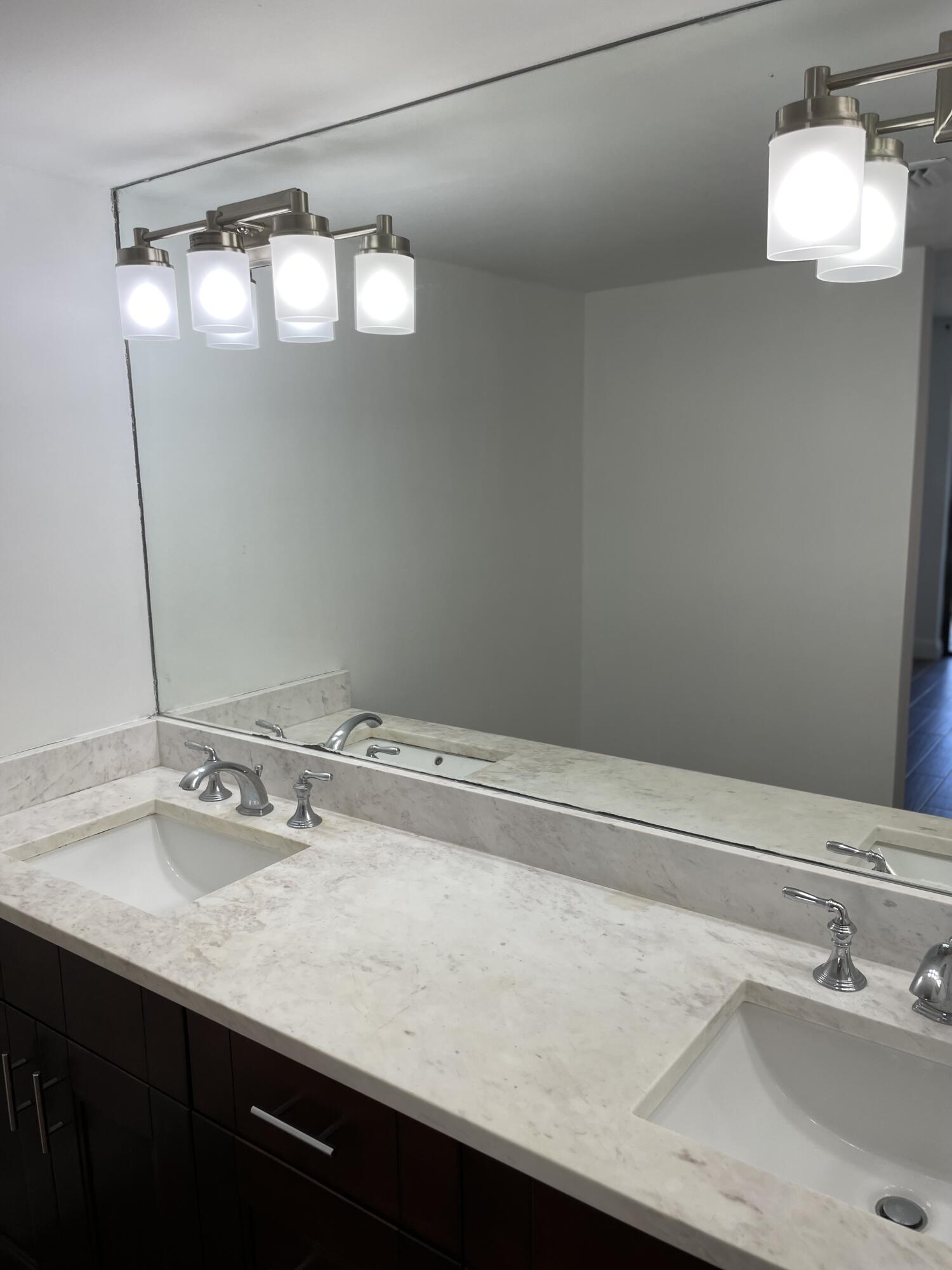 555 Banyan Tree Lane 209