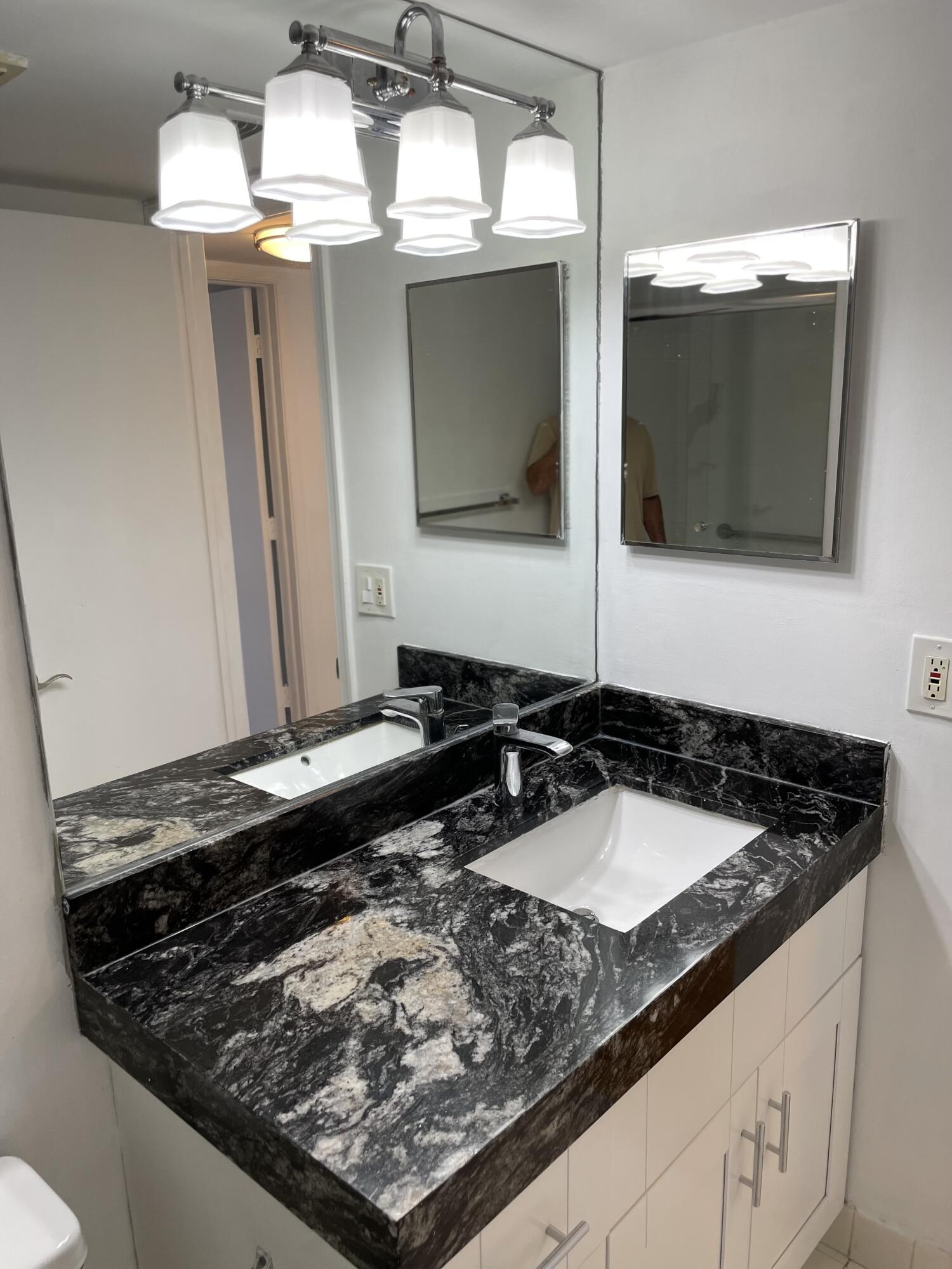 555 Banyan Tree Lane 209