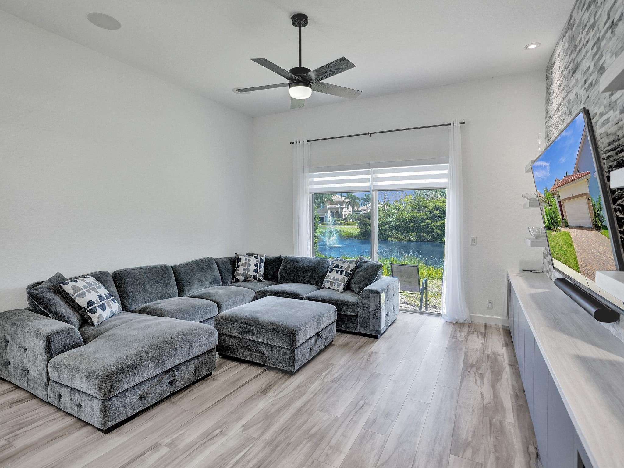 41 Country Lake Circle