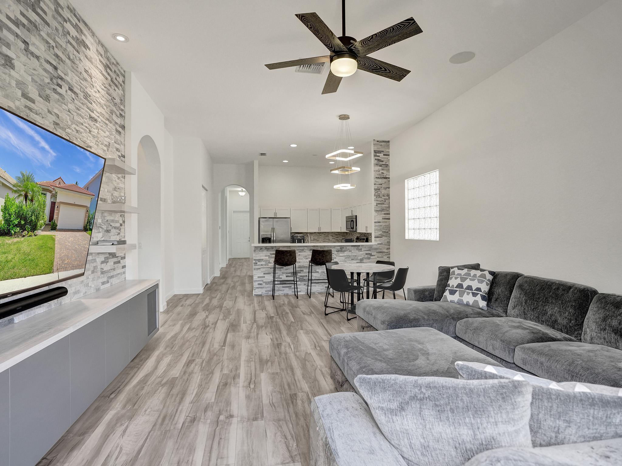 41 Country Lake Circle