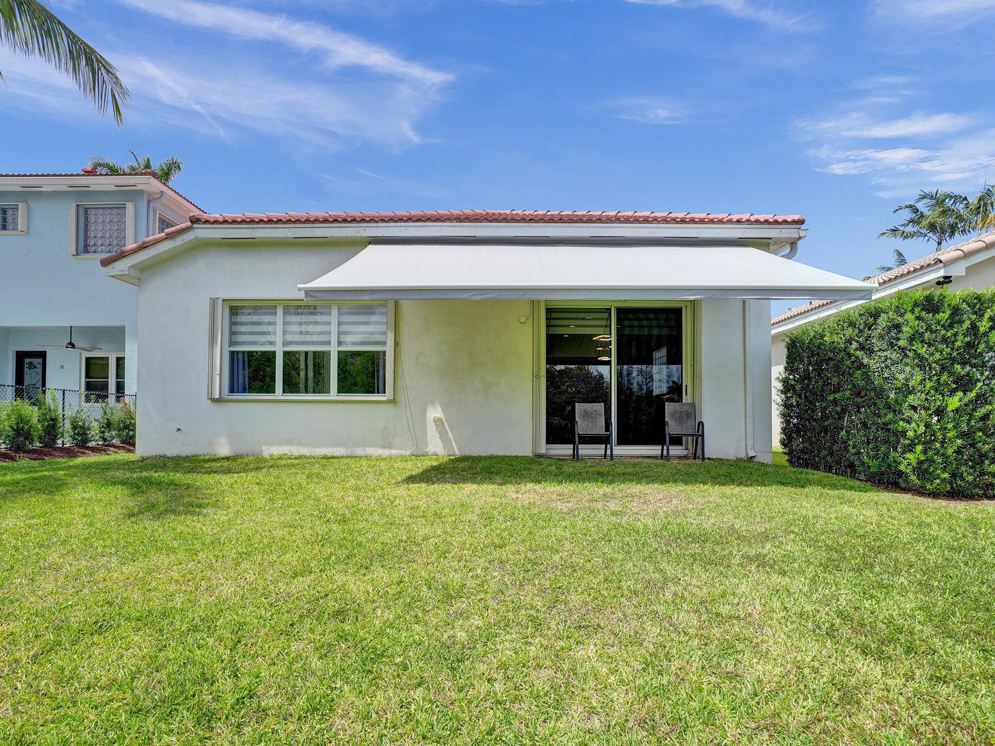 41 Country Lake Circle