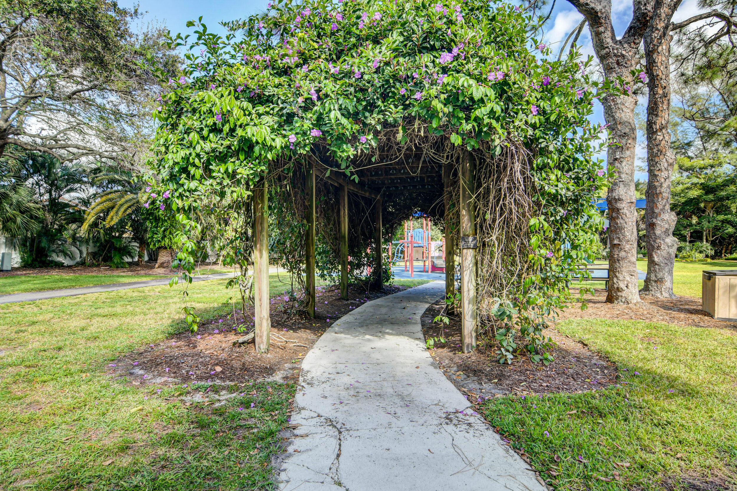 639 Lake Pointe Lane