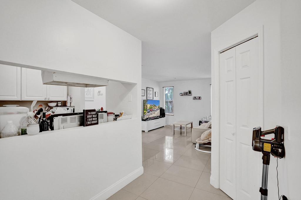 2311 N Congress Avenue 11