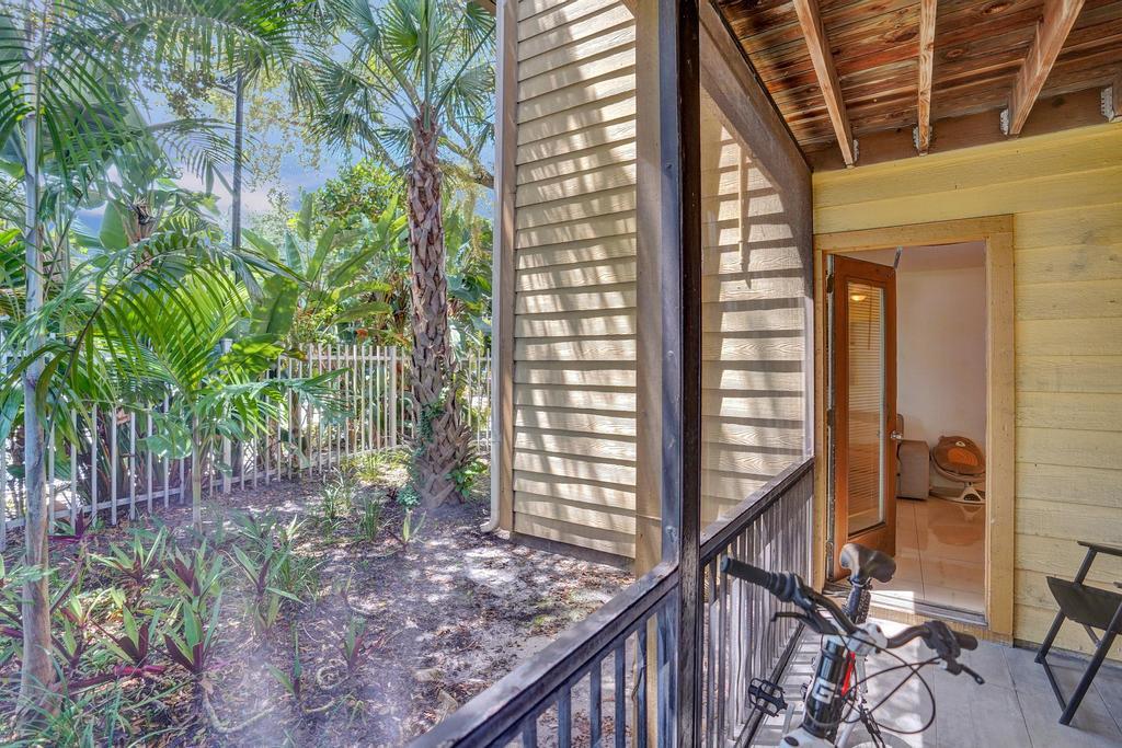 2311 N Congress Avenue 11