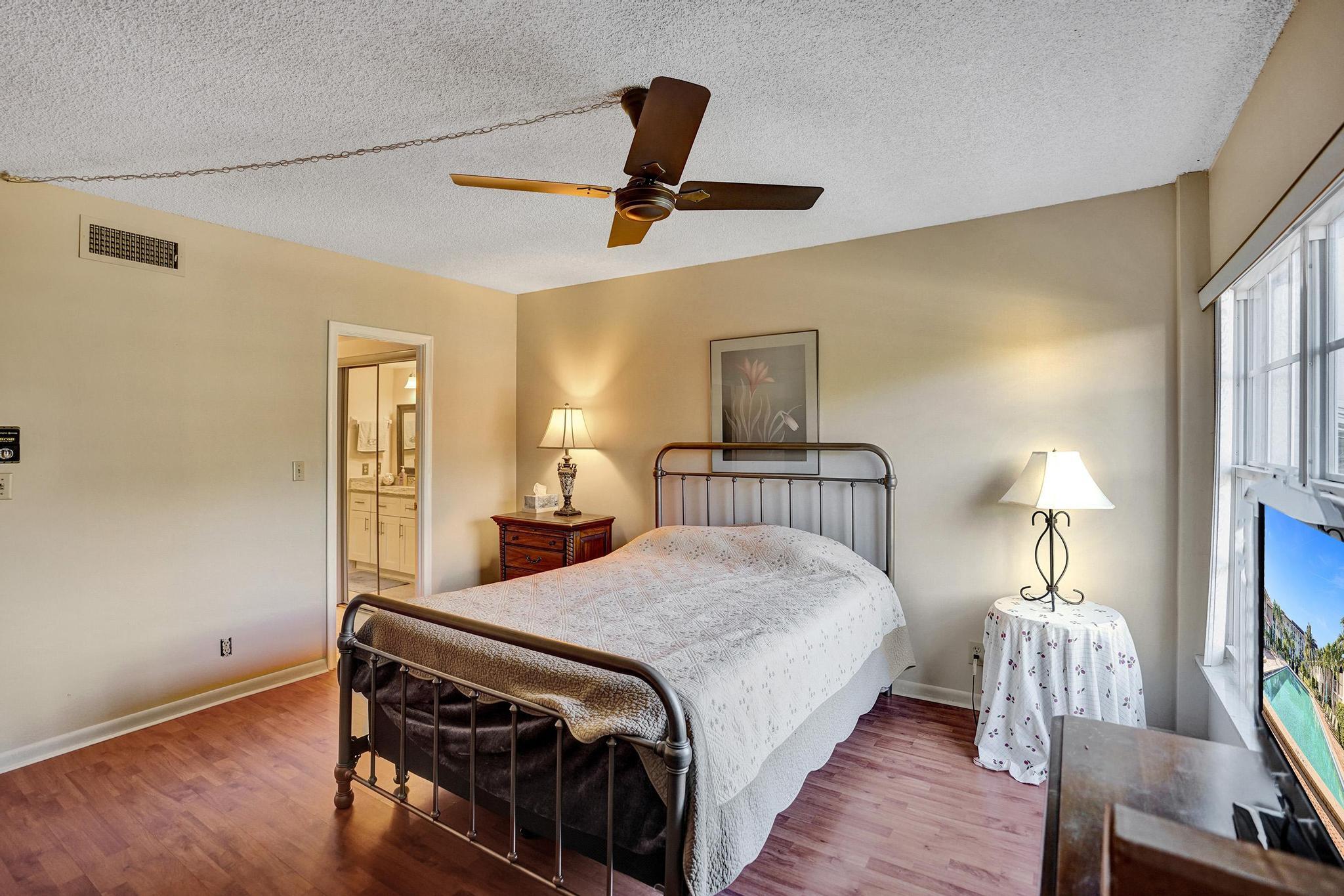 250 NE 20th Street 3070