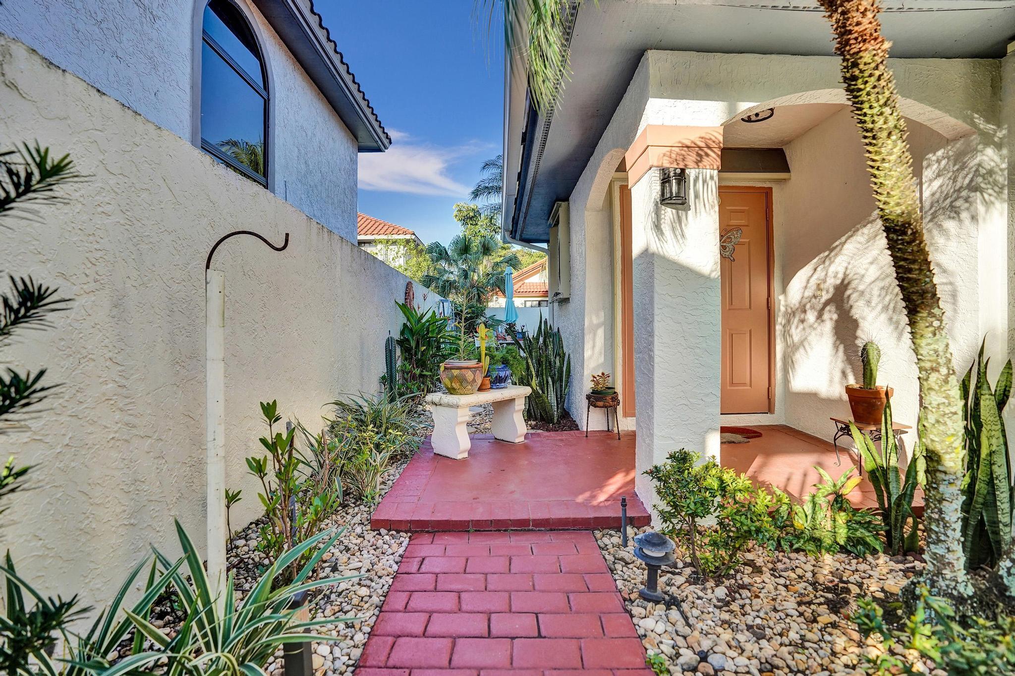 657 NW 38th Terrace