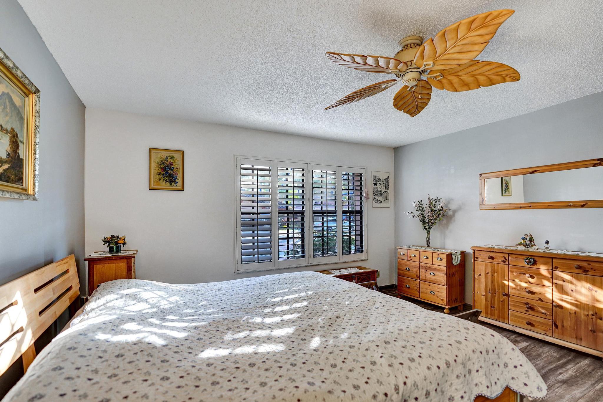 657 NW 38th Terrace