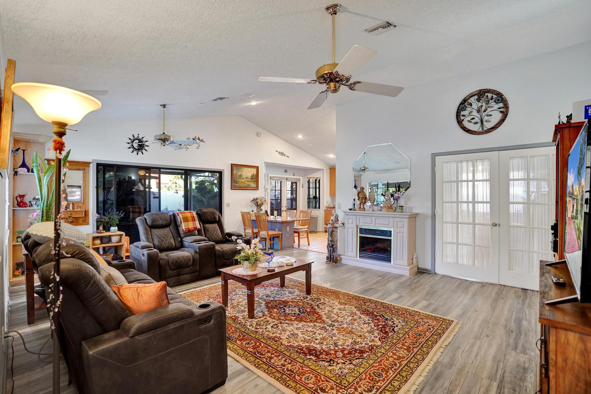 657 NW 38th Terrace