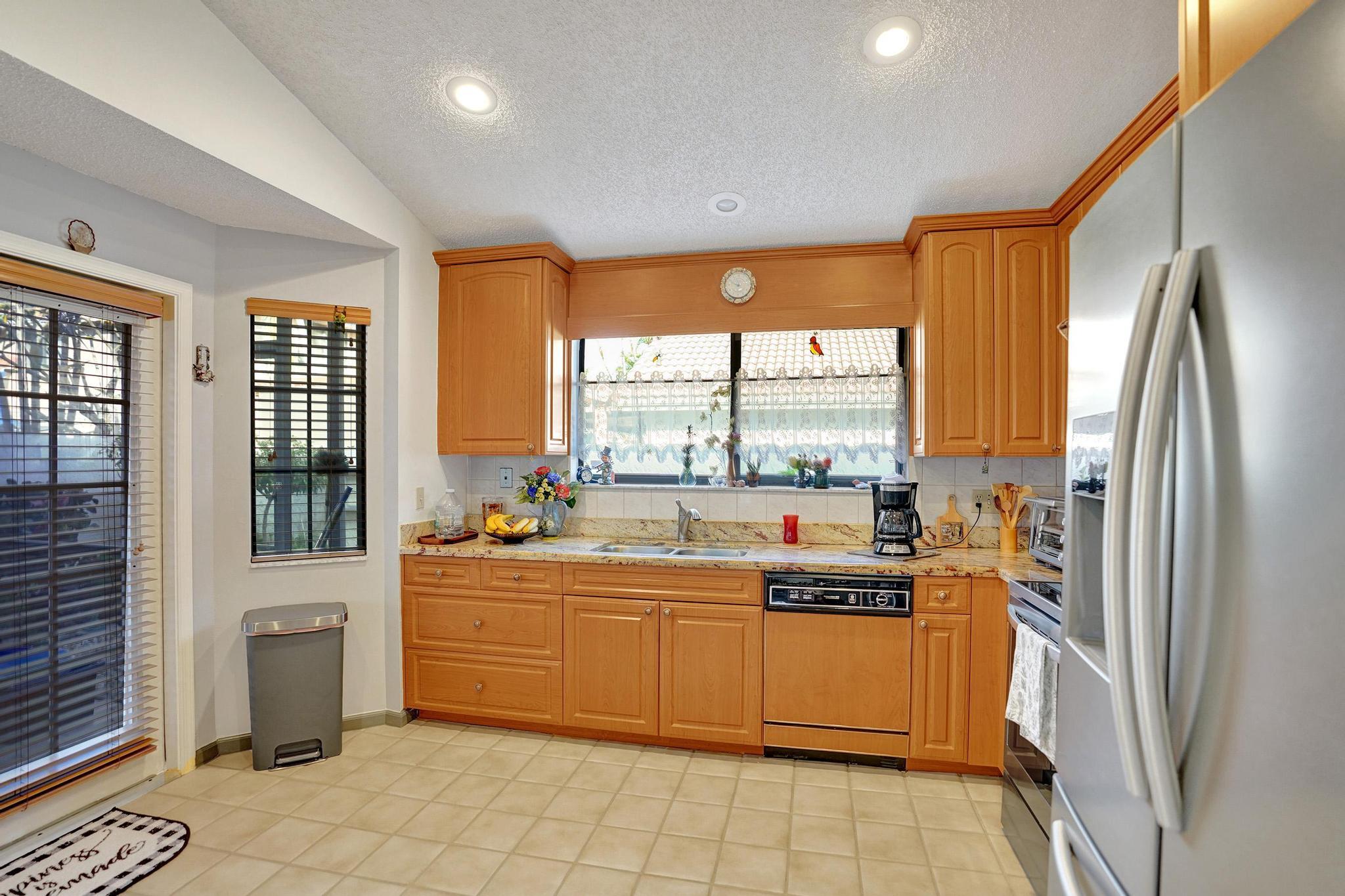657 NW 38th Terrace