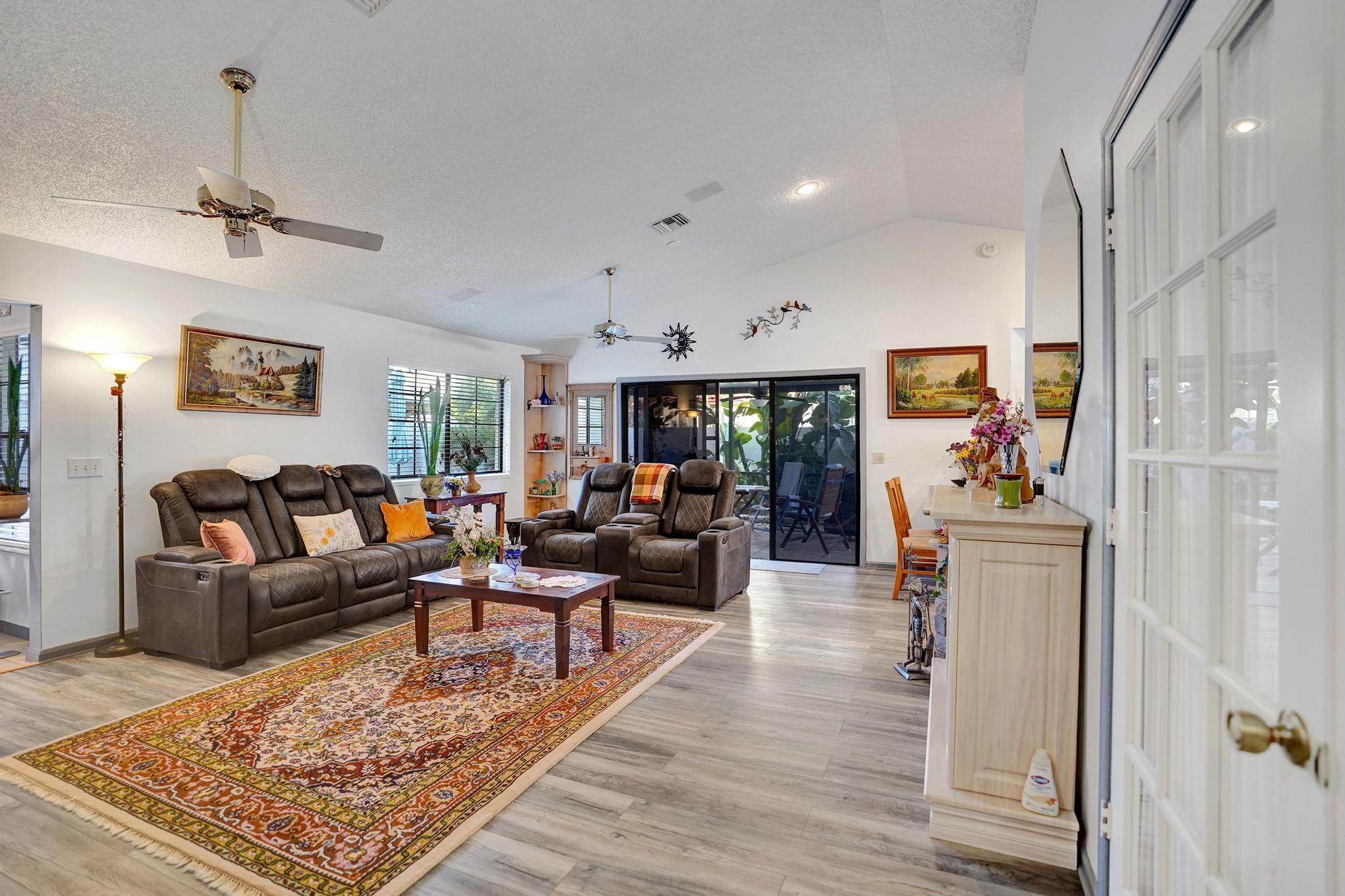 657 NW 38th Terrace