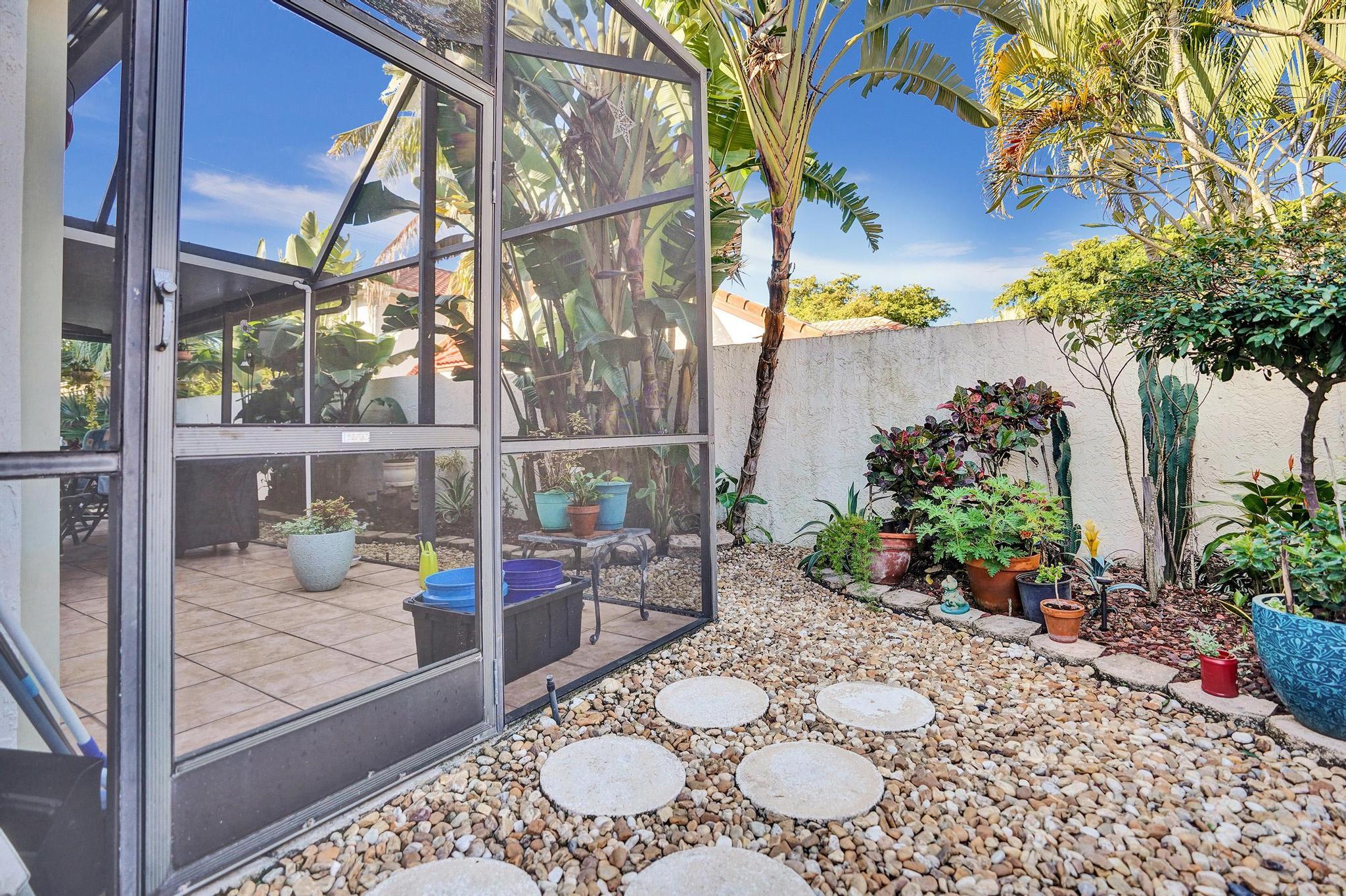 657 NW 38th Terrace