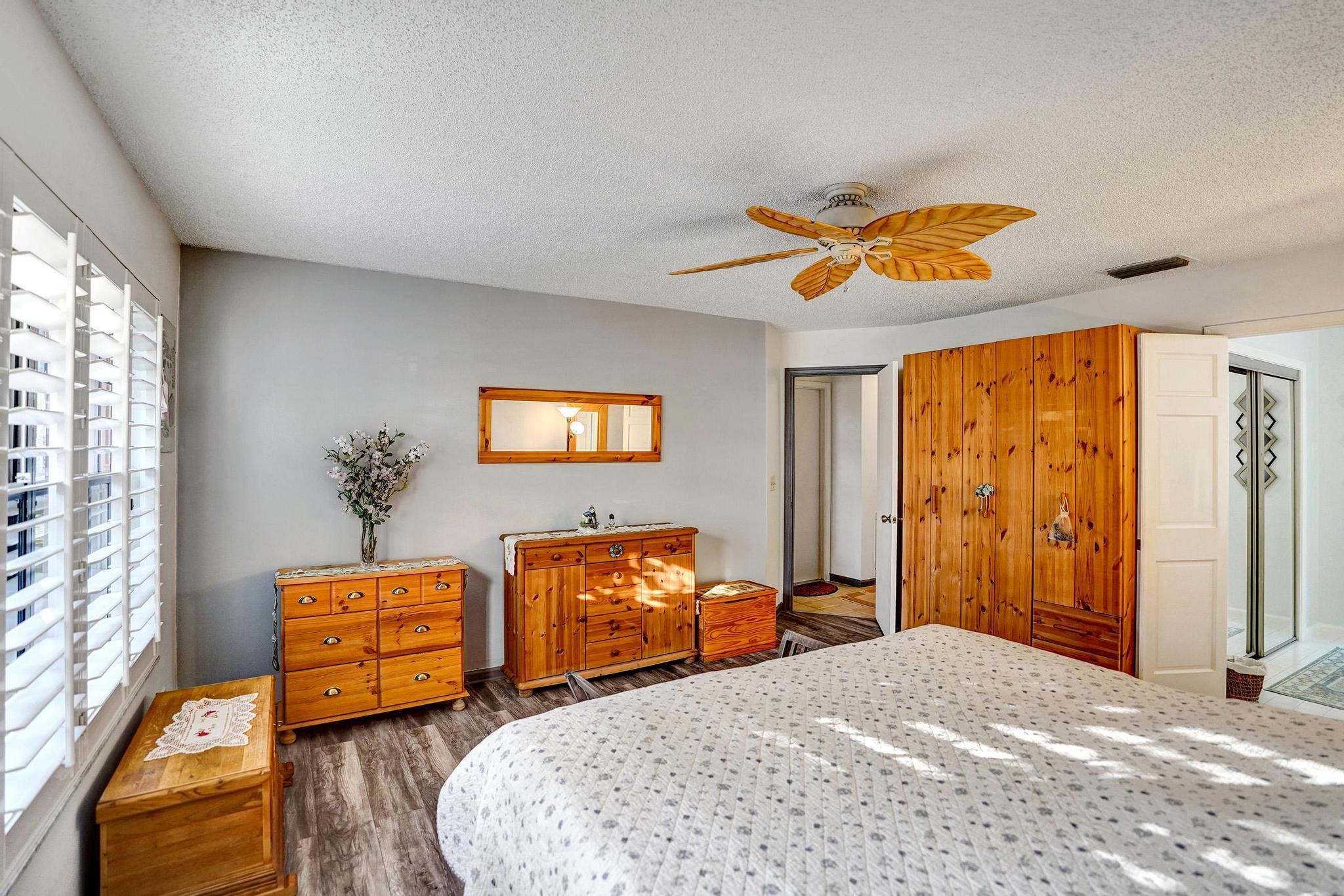 657 NW 38th Terrace