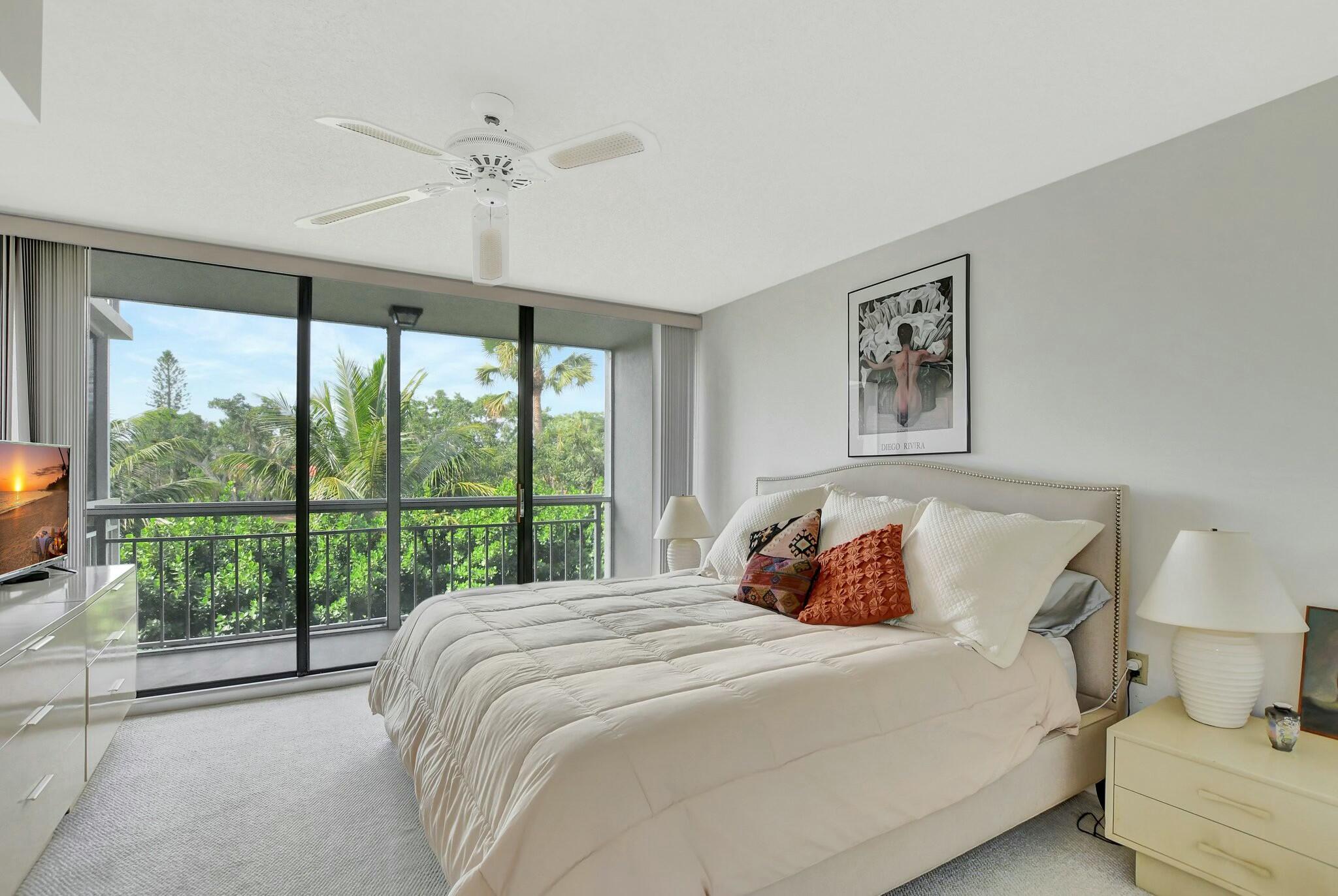 6181 Balboa Circle 302