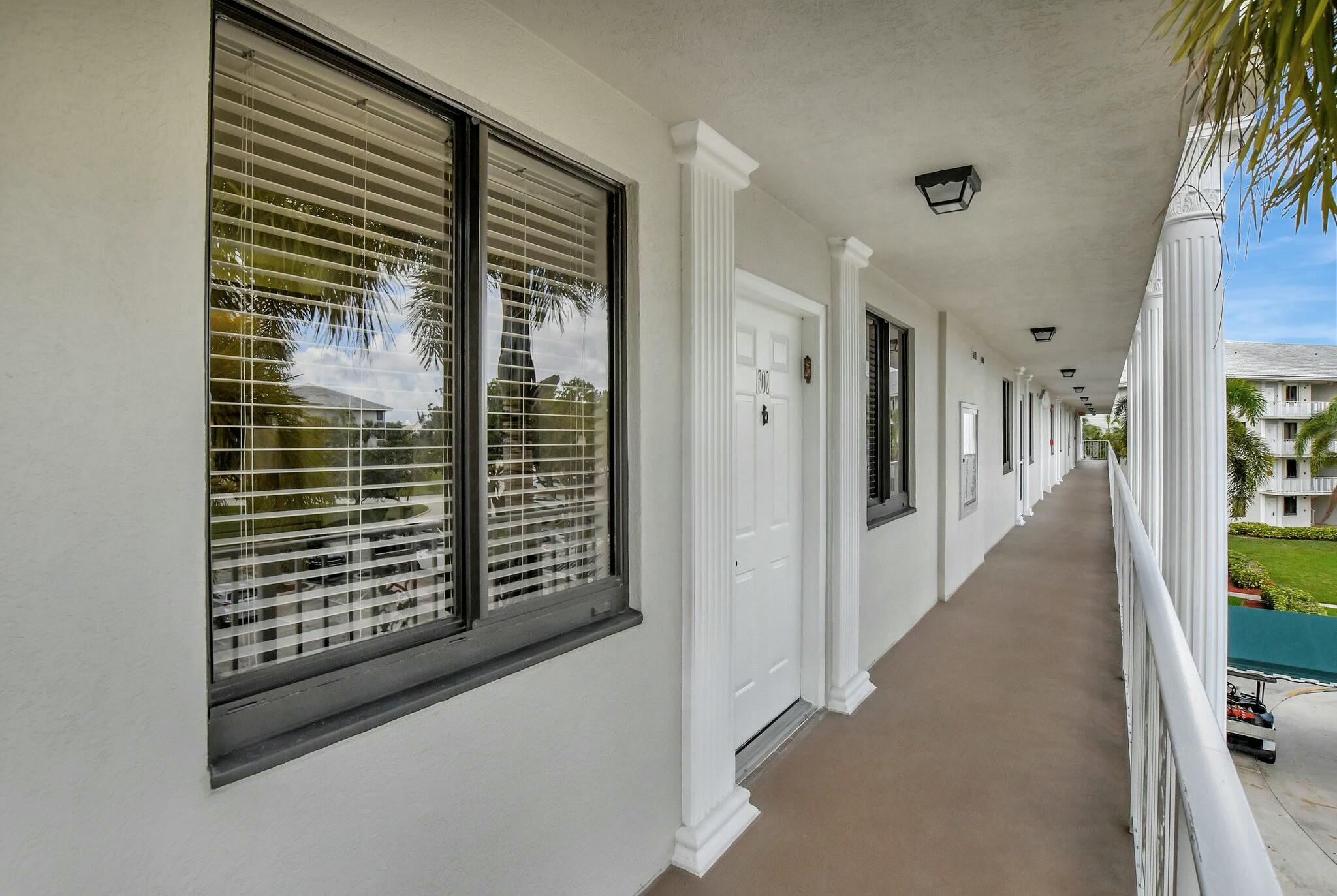 6181 Balboa Circle 302