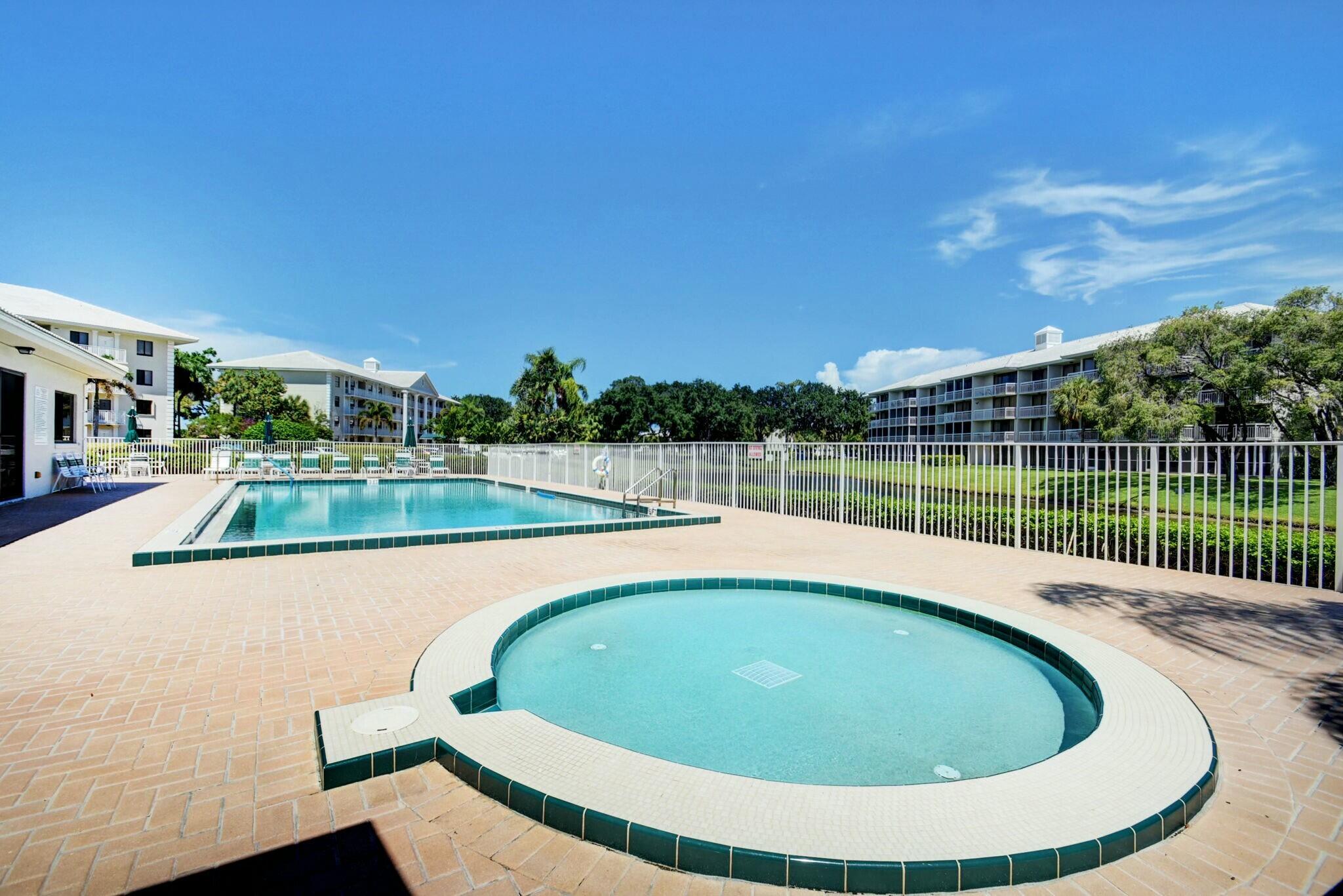 6181 Balboa Circle 302
