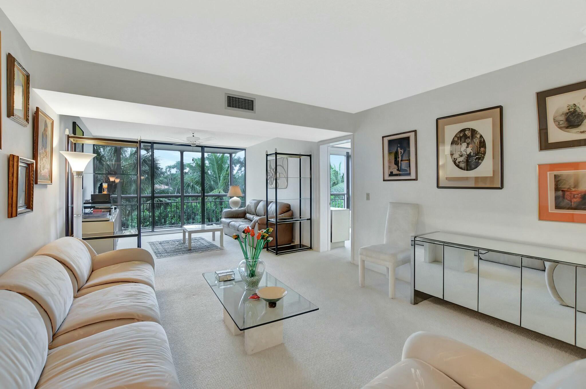 6181 Balboa Circle 302
