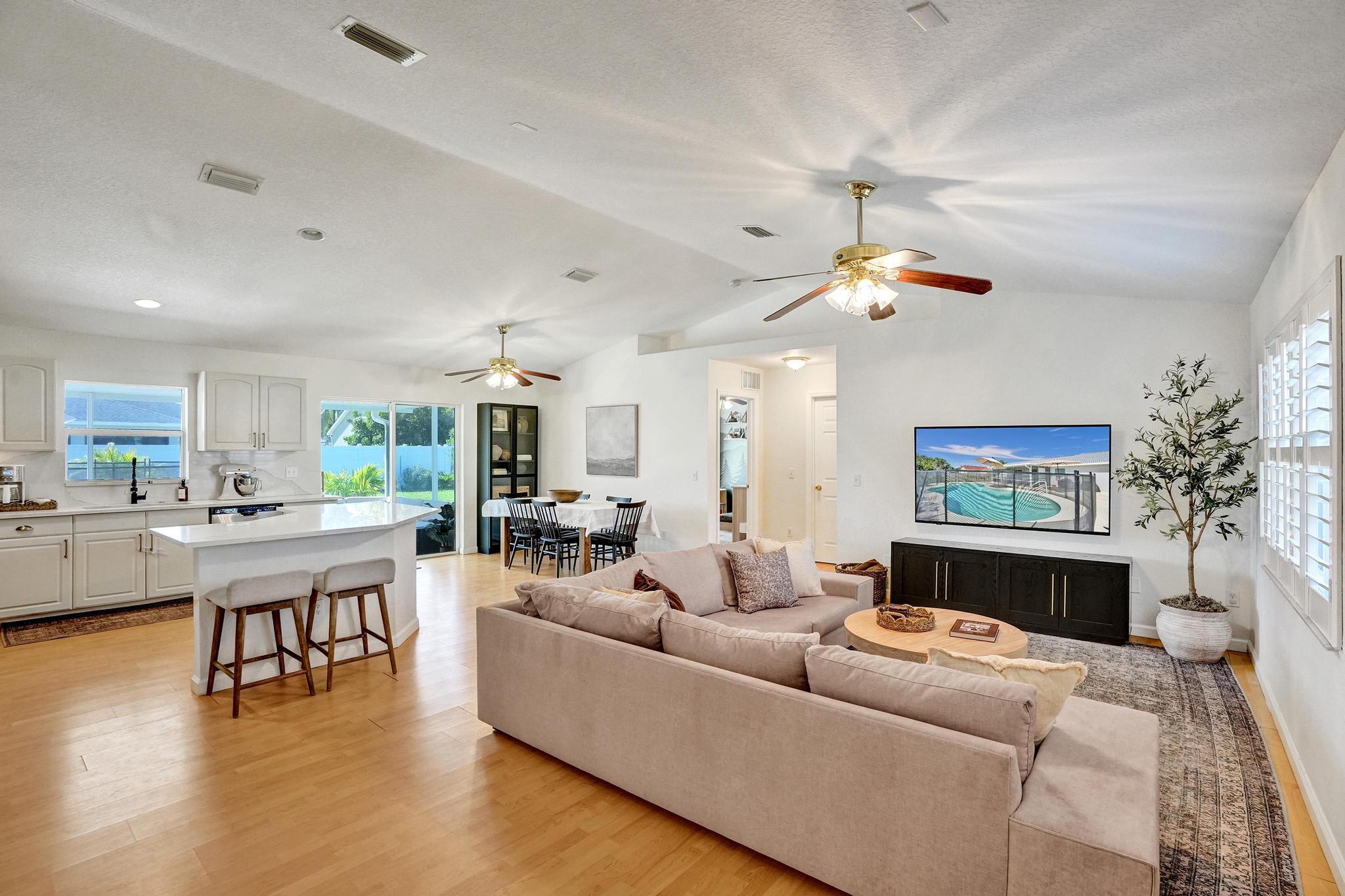 662 SW Mccracken Avenue, Port St. Lucie