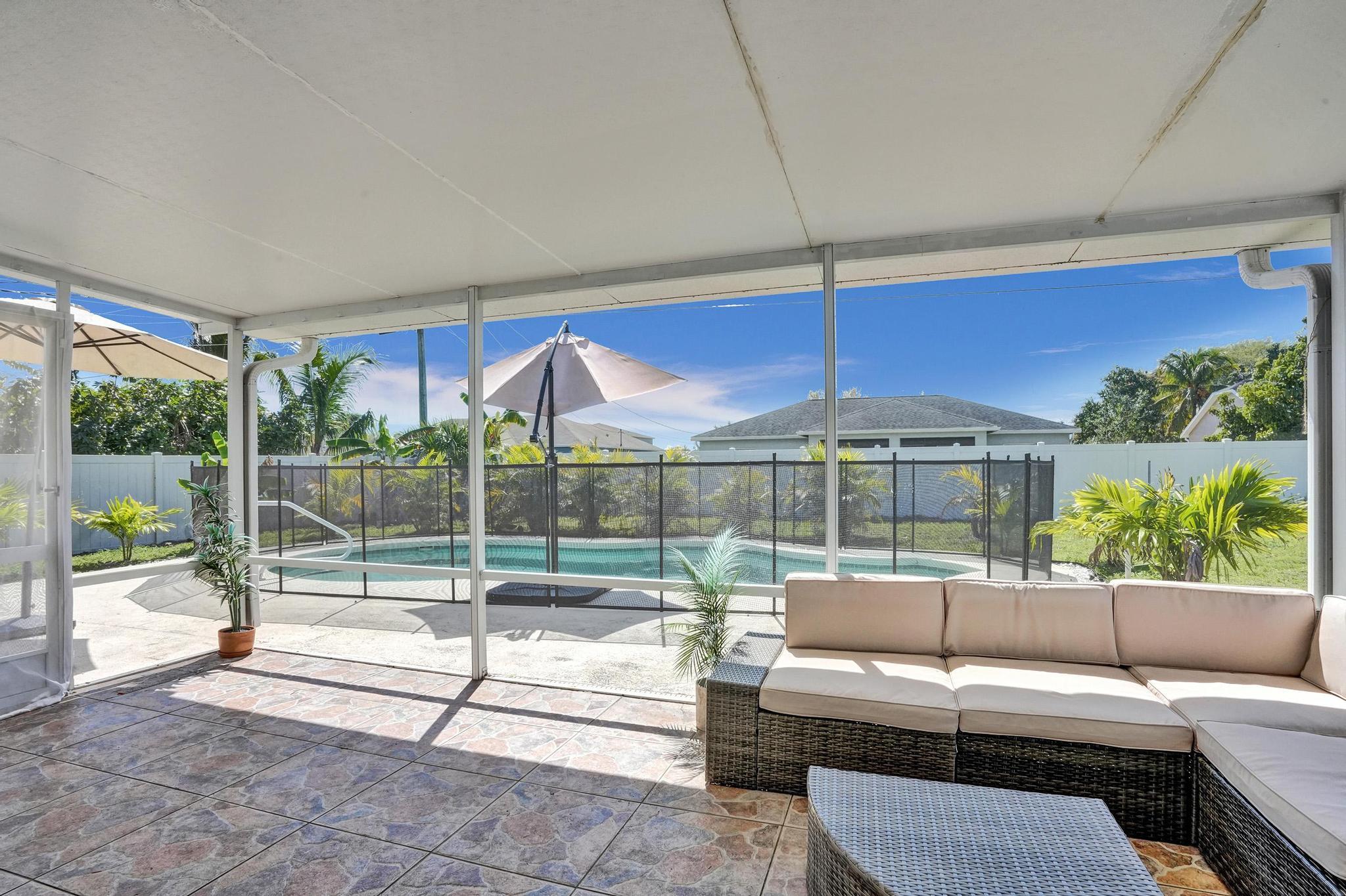 662 SW Mccracken Avenue, Port St. Lucie