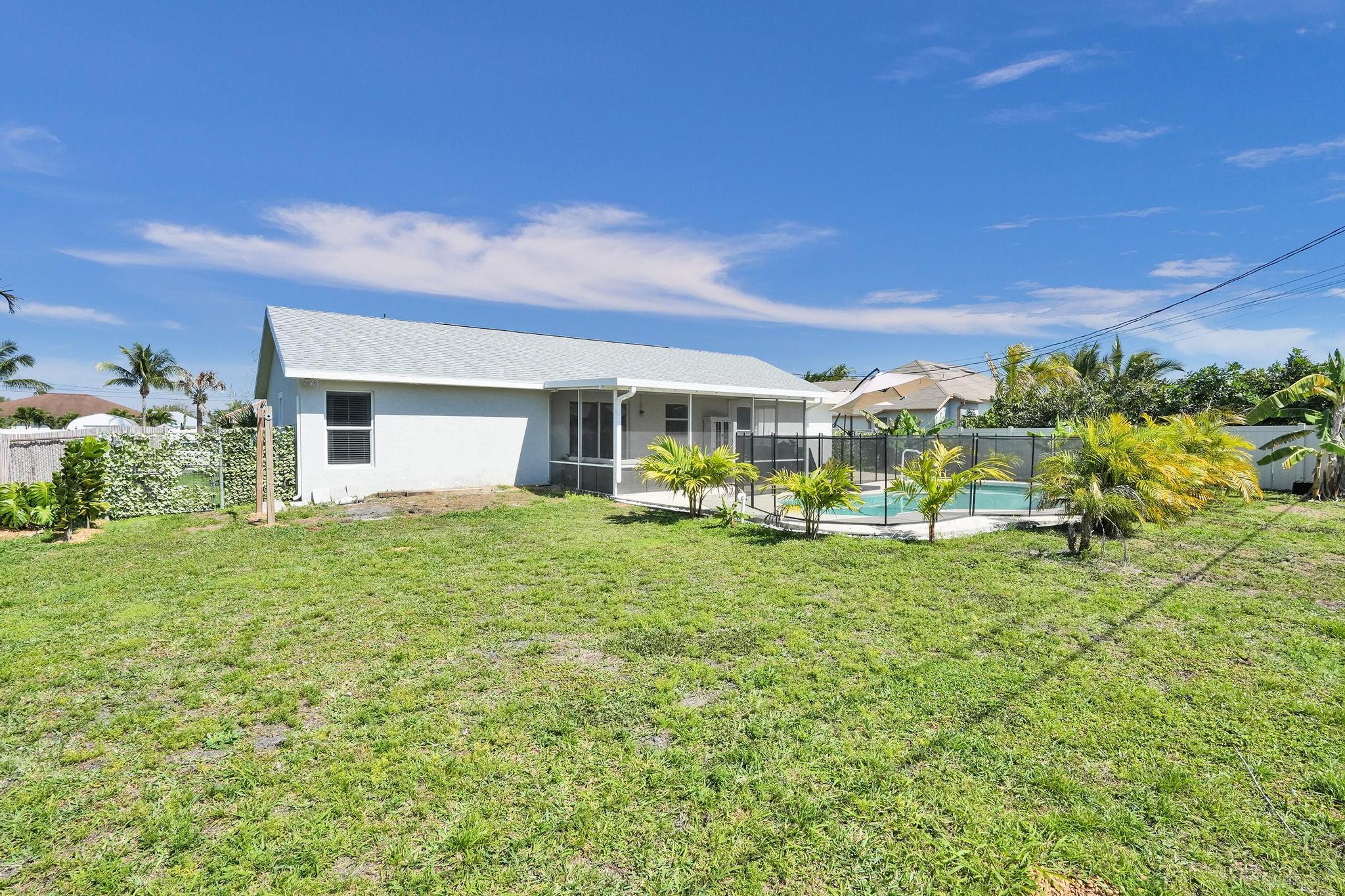 662 SW Mccracken Avenue, Port St. Lucie