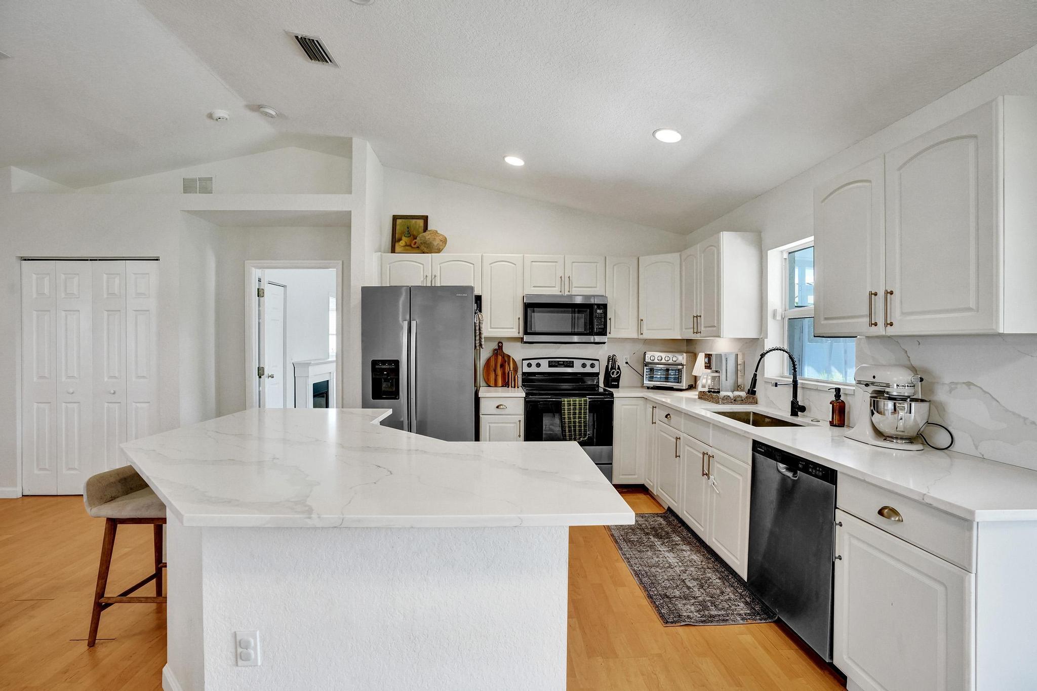 662 SW Mccracken Avenue, Port St. Lucie