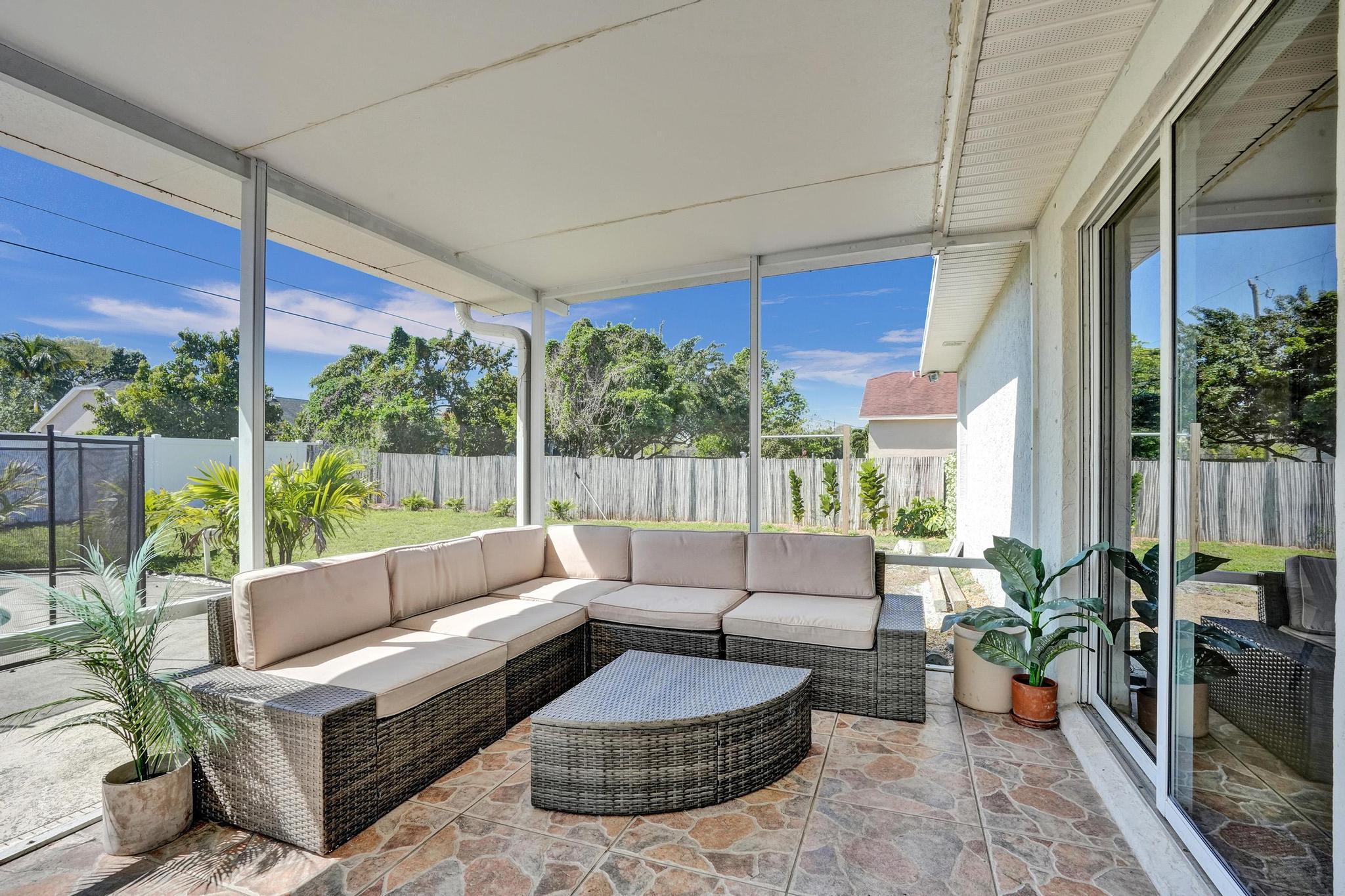 662 SW Mccracken Avenue, Port St. Lucie