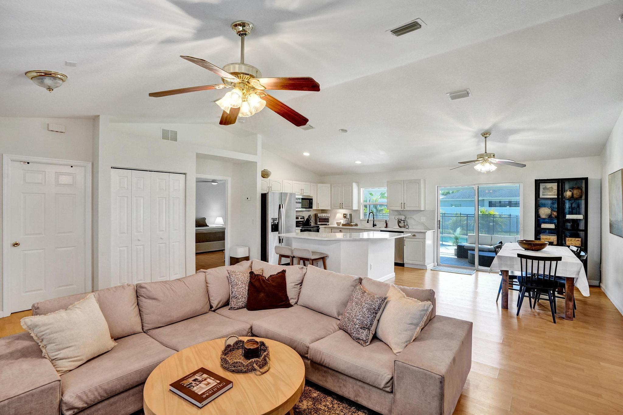 662 SW Mccracken Avenue, Port St. Lucie