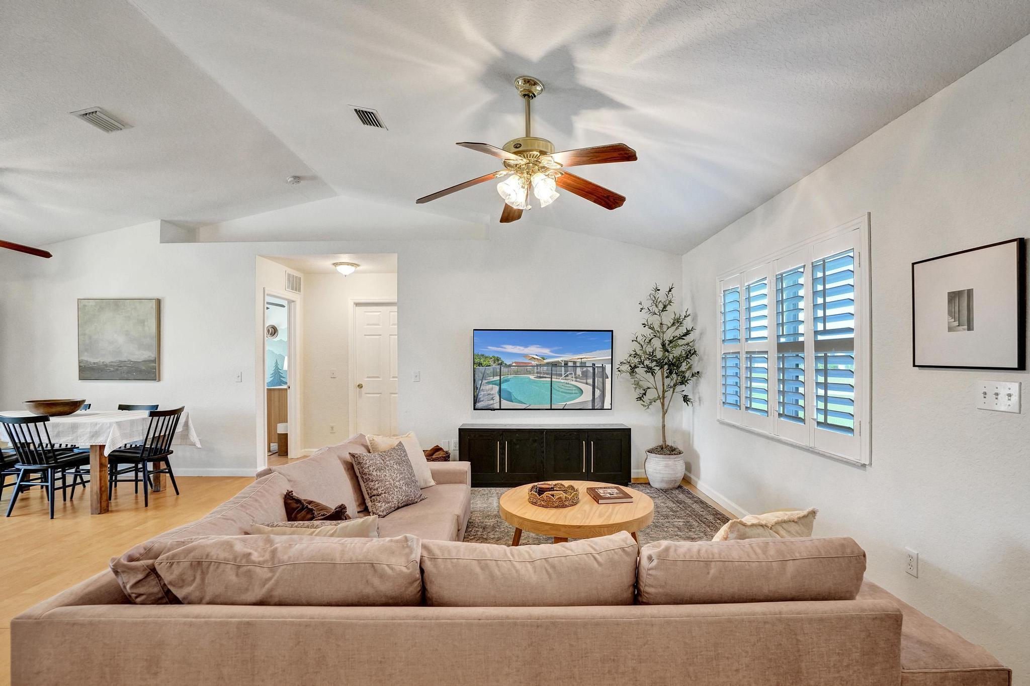 662 SW Mccracken Avenue, Port St. Lucie