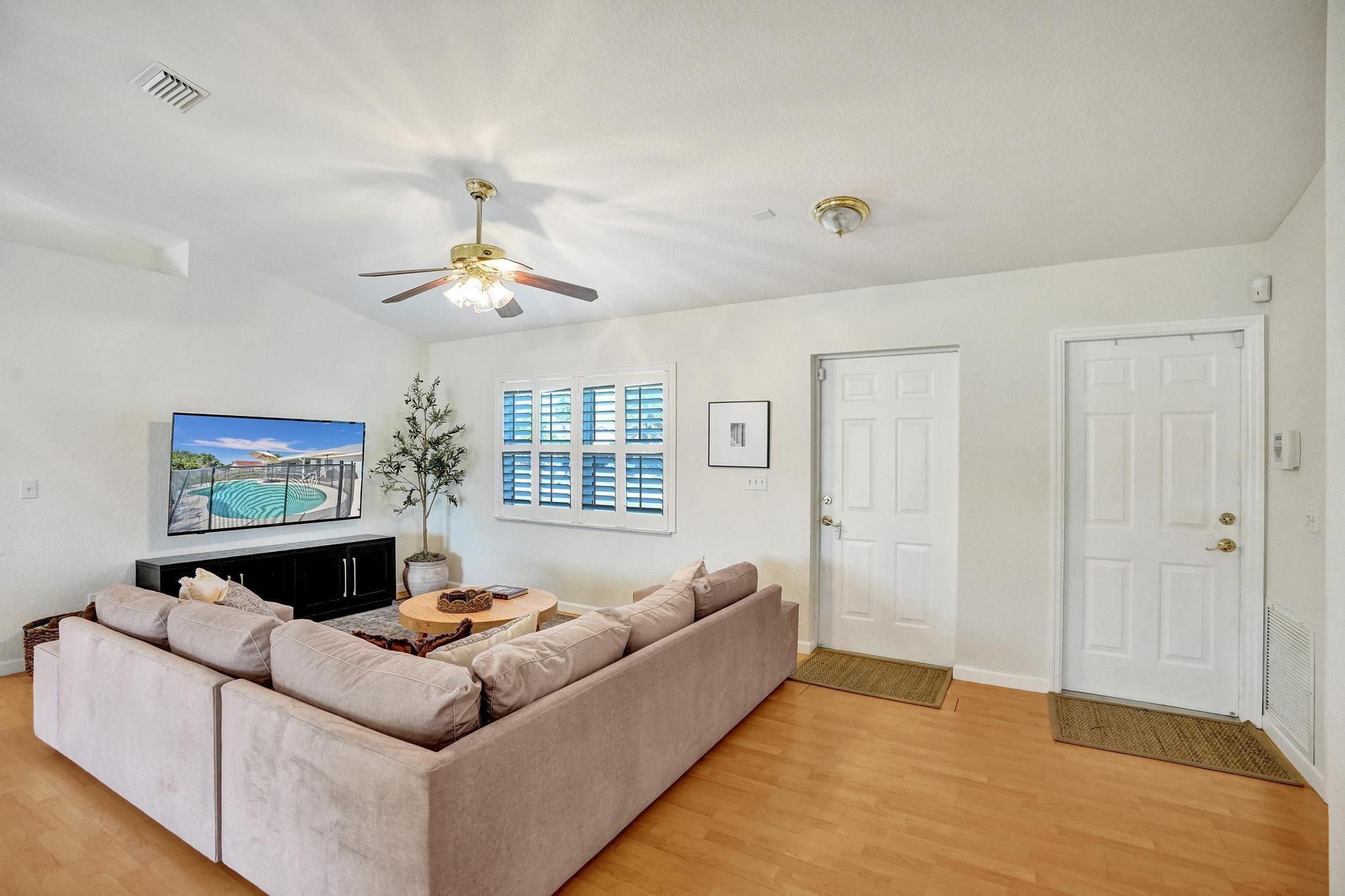 662 SW Mccracken Avenue, Port St. Lucie