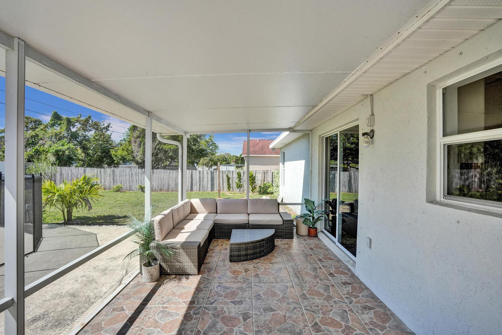662 SW Mccracken Avenue, Port St. Lucie