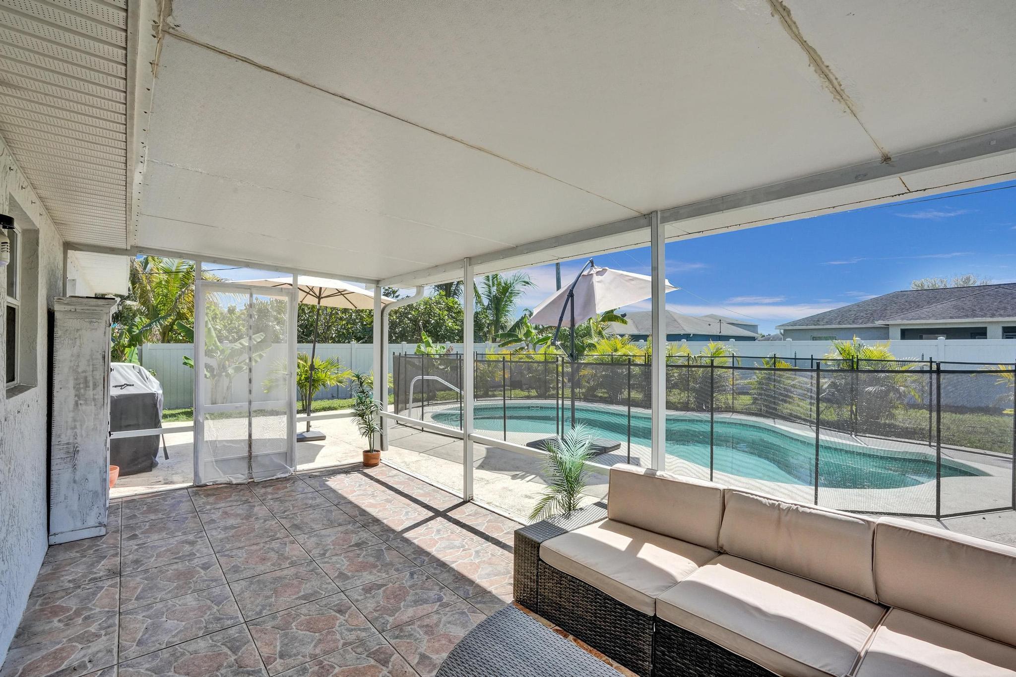 662 SW Mccracken Avenue, Port St. Lucie