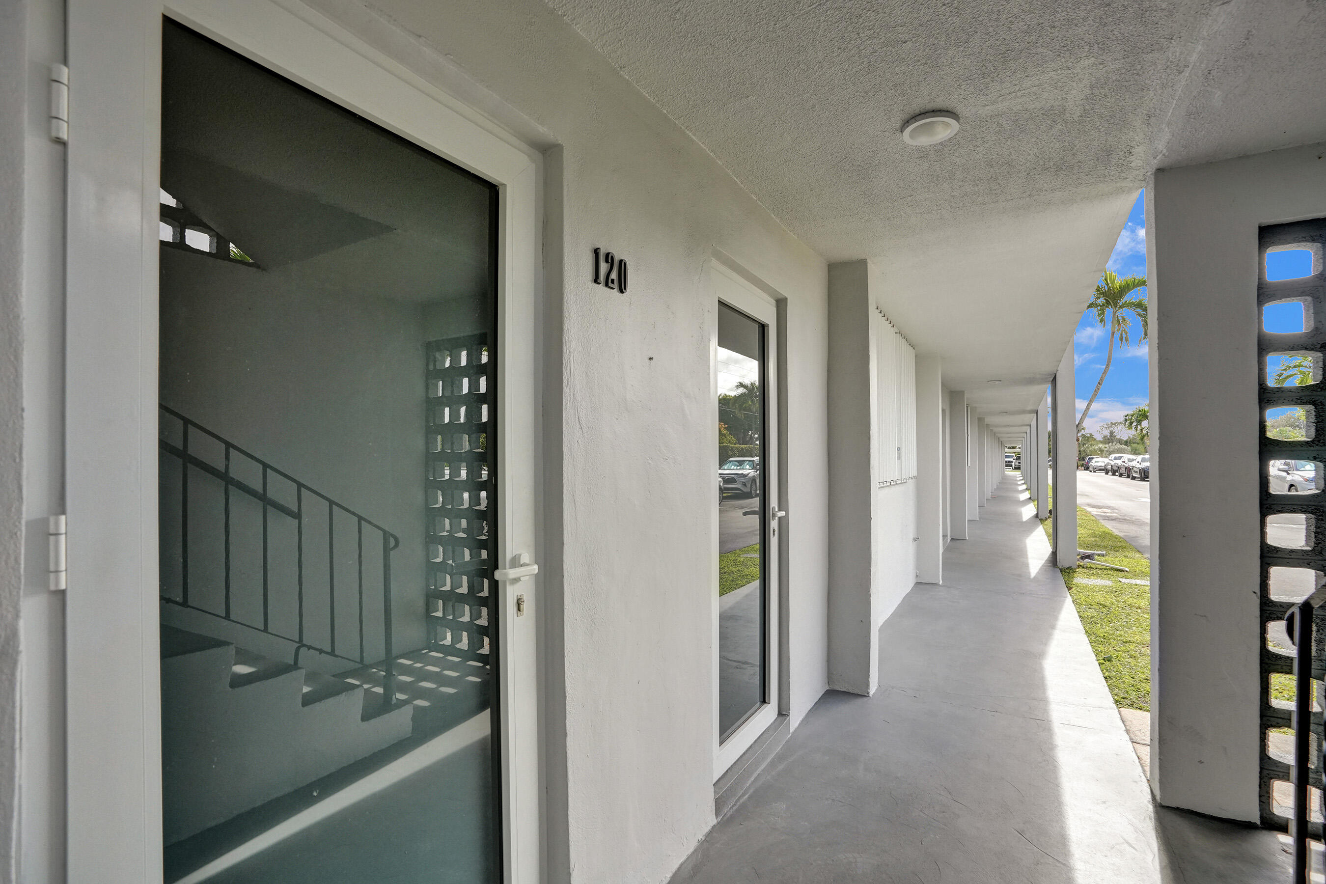 1040 SE 4th Avenue 120