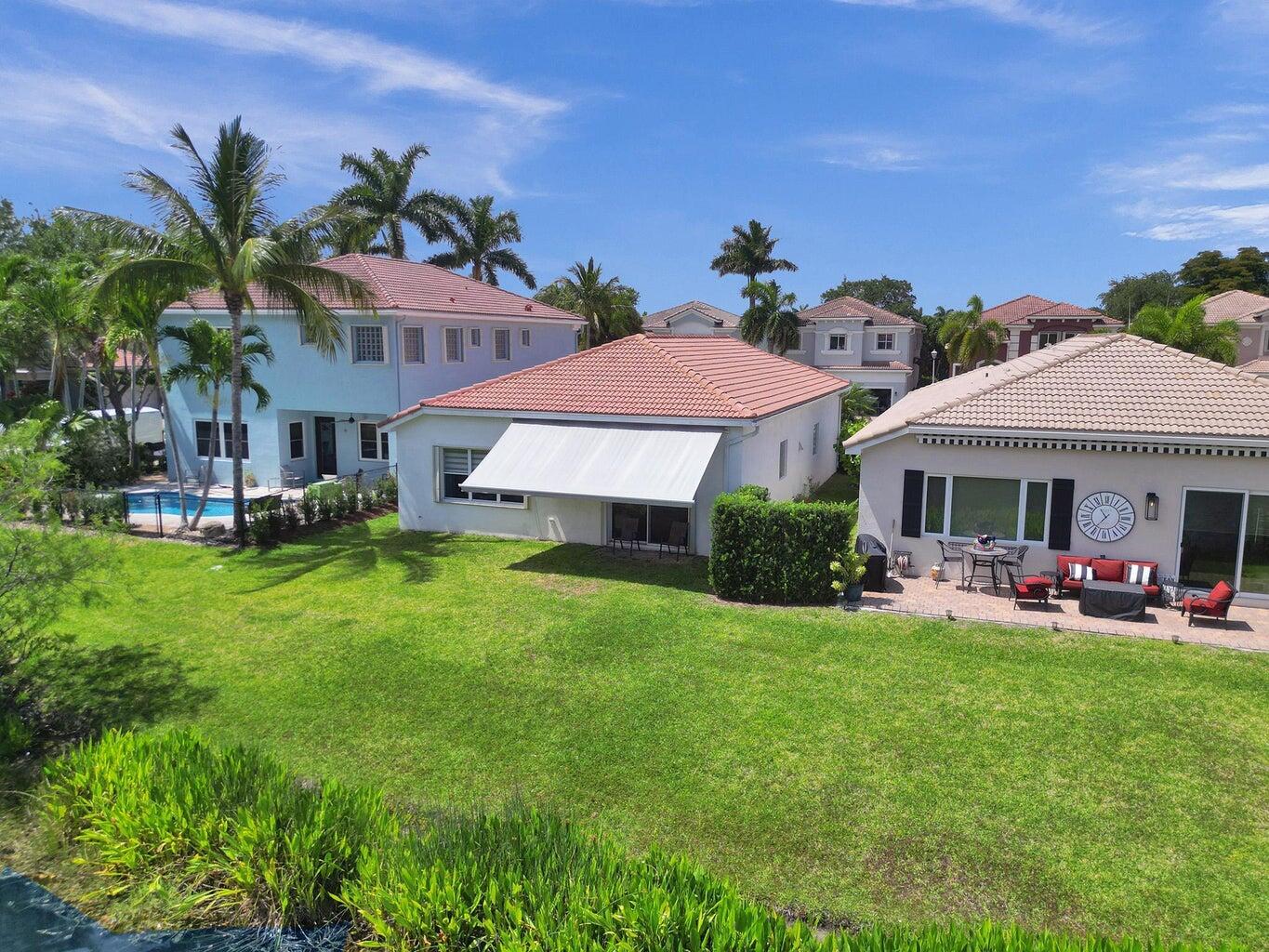 41 Country Lake Circle