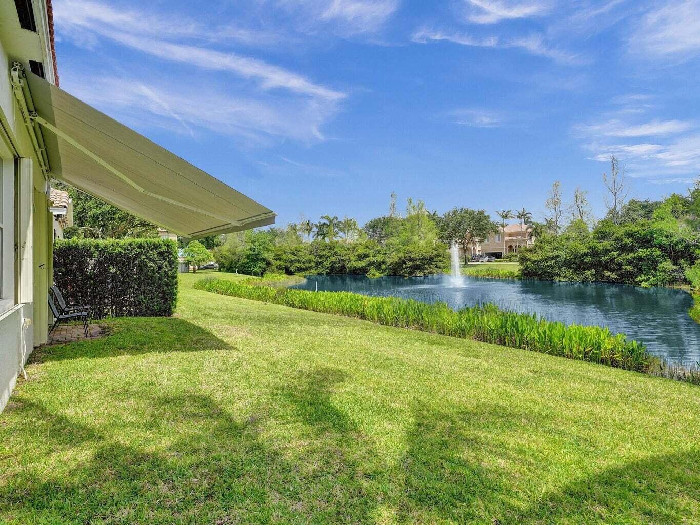 41 Country Lake Circle