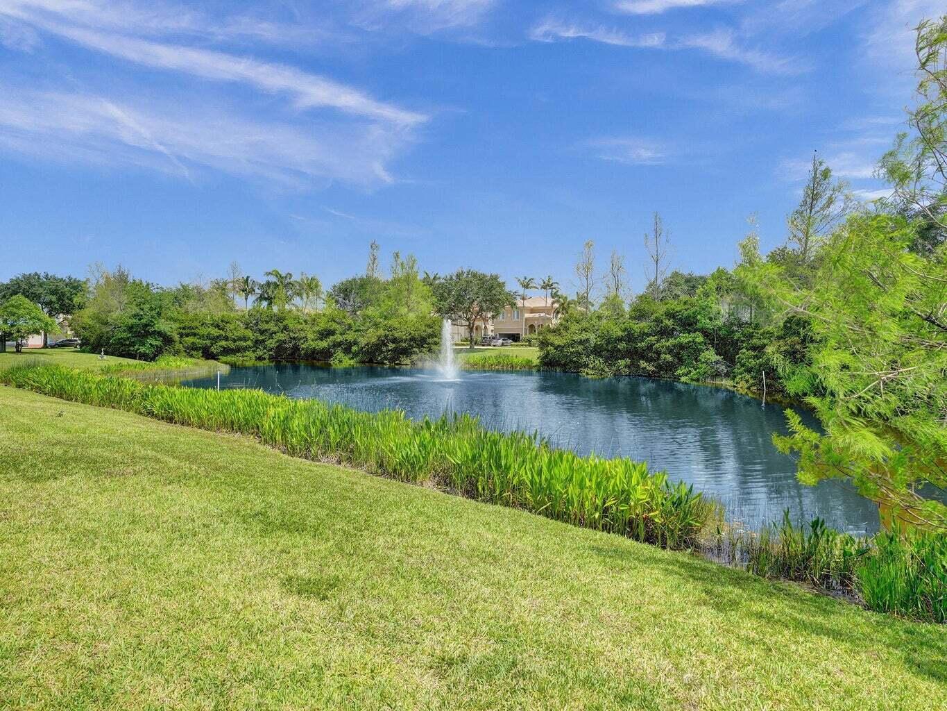 41 Country Lake Circle