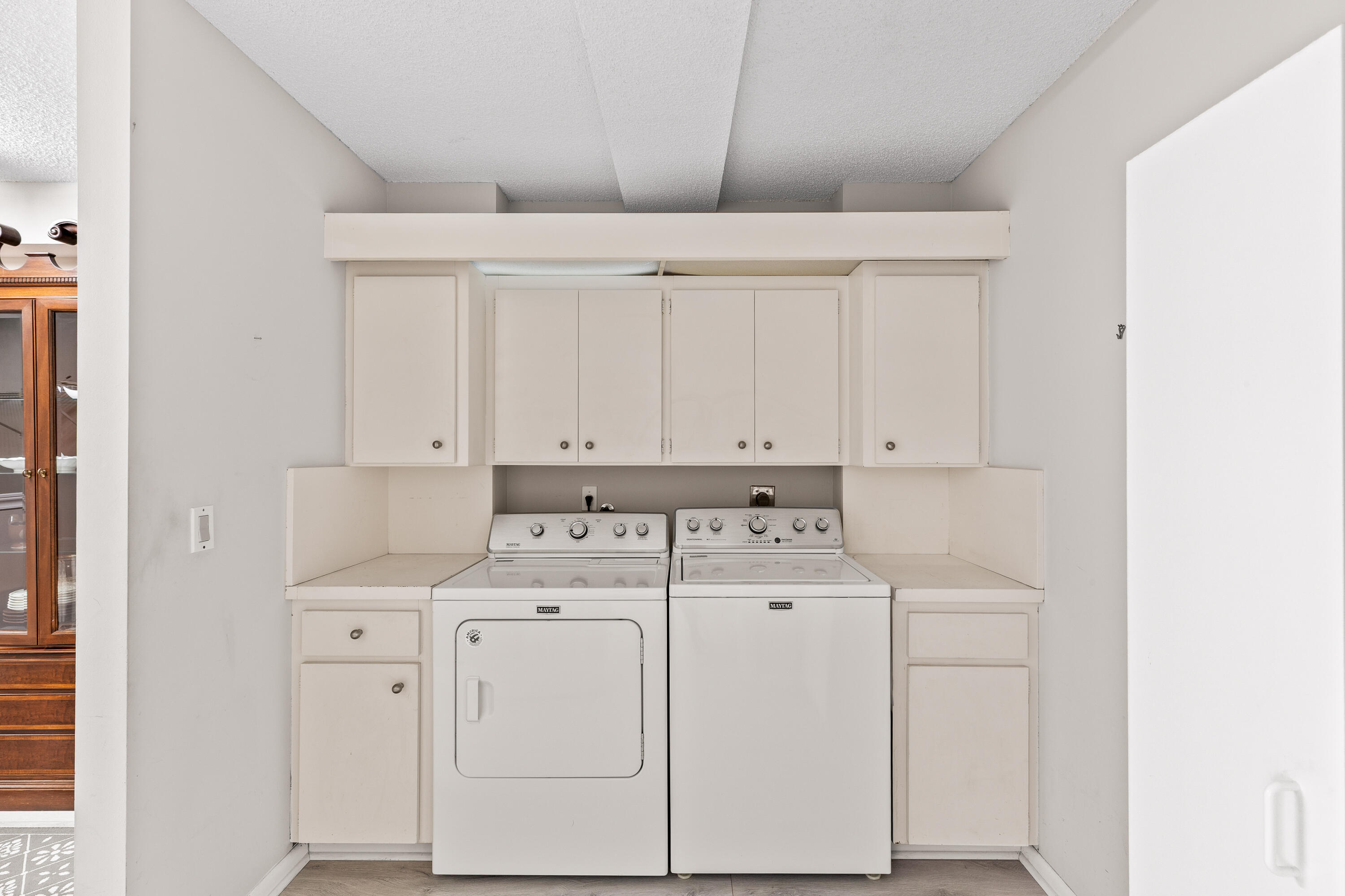 6073 Balboa Circle 303