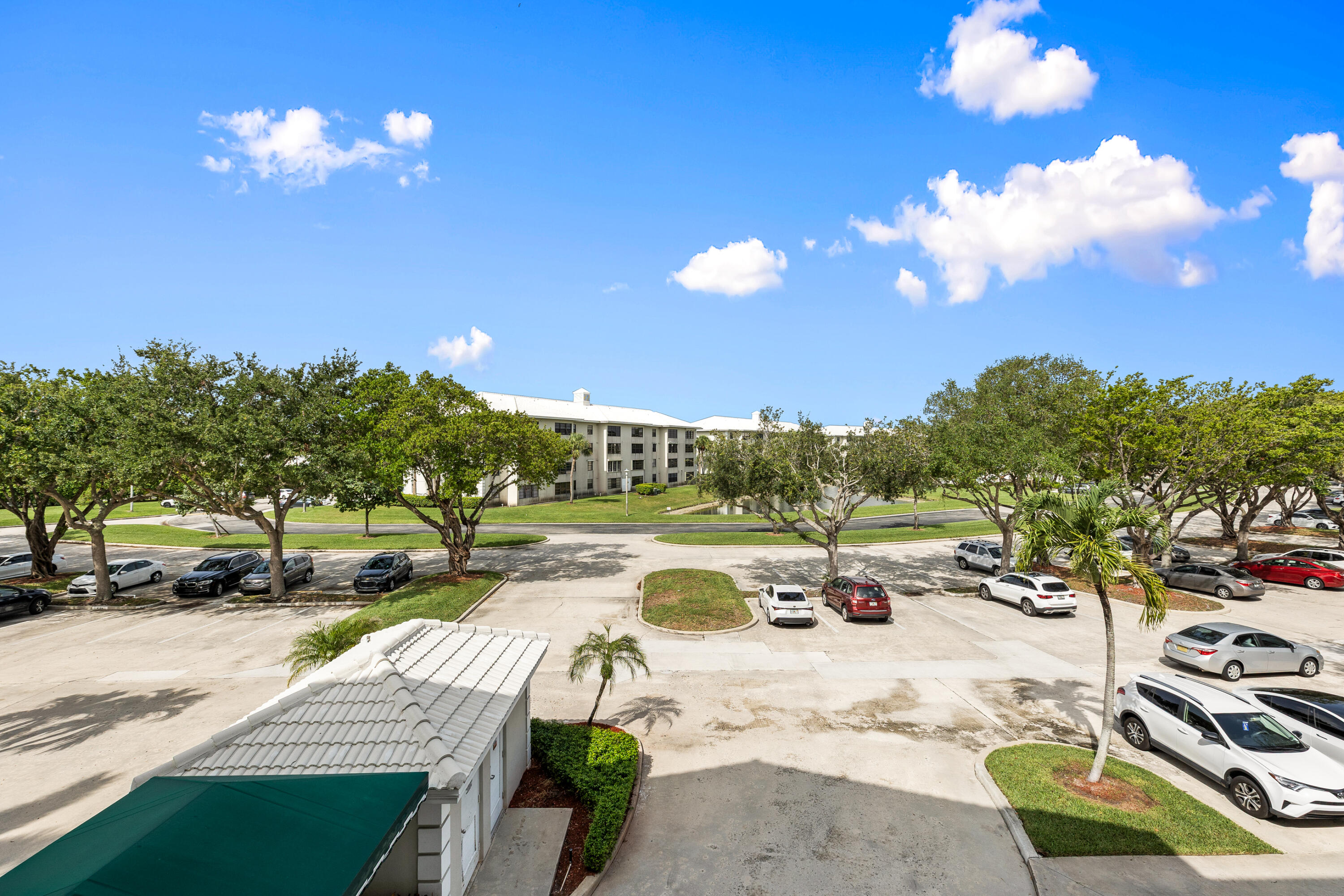 6073 Balboa Circle 303