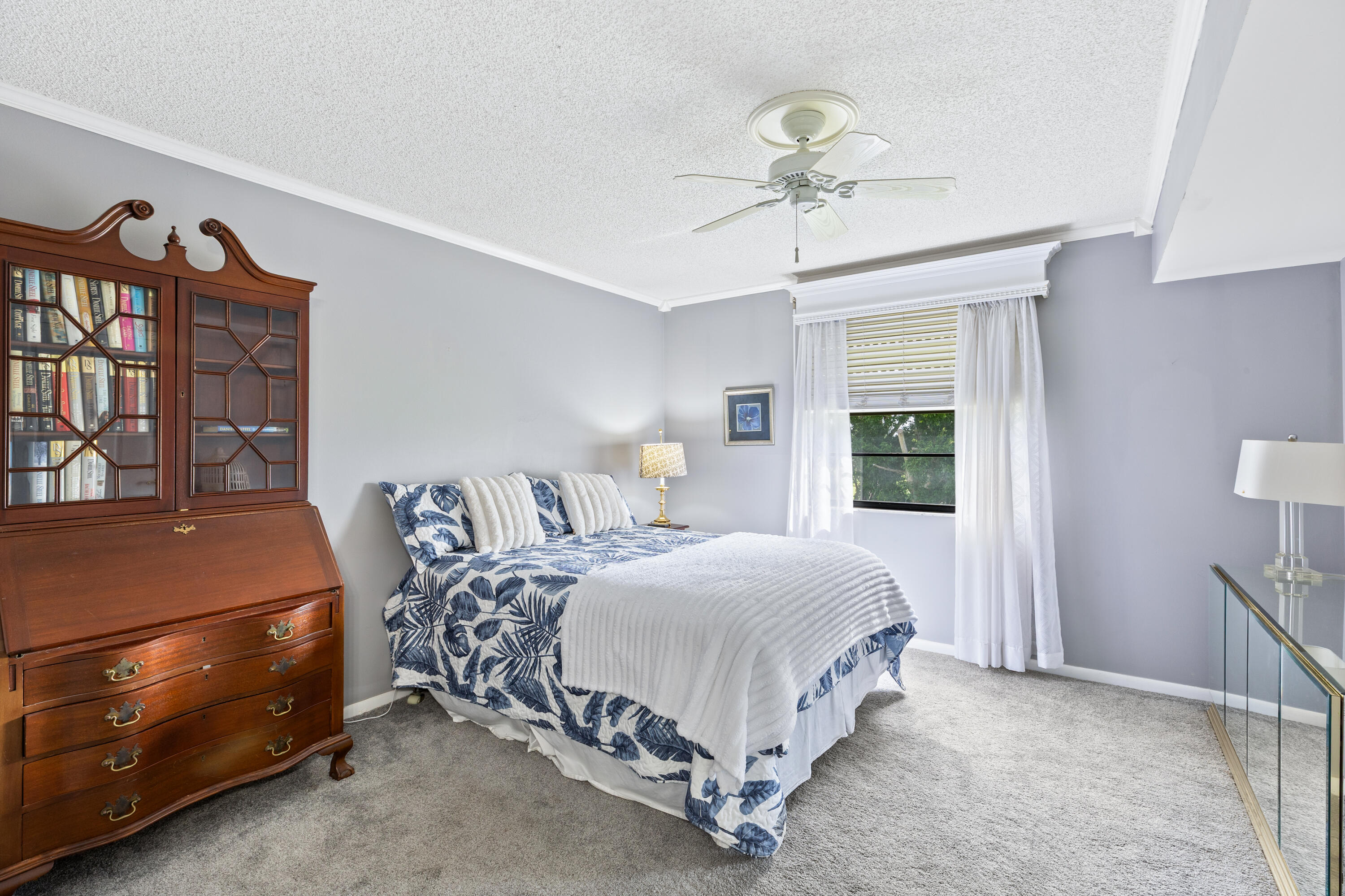 6073 Balboa Circle 303