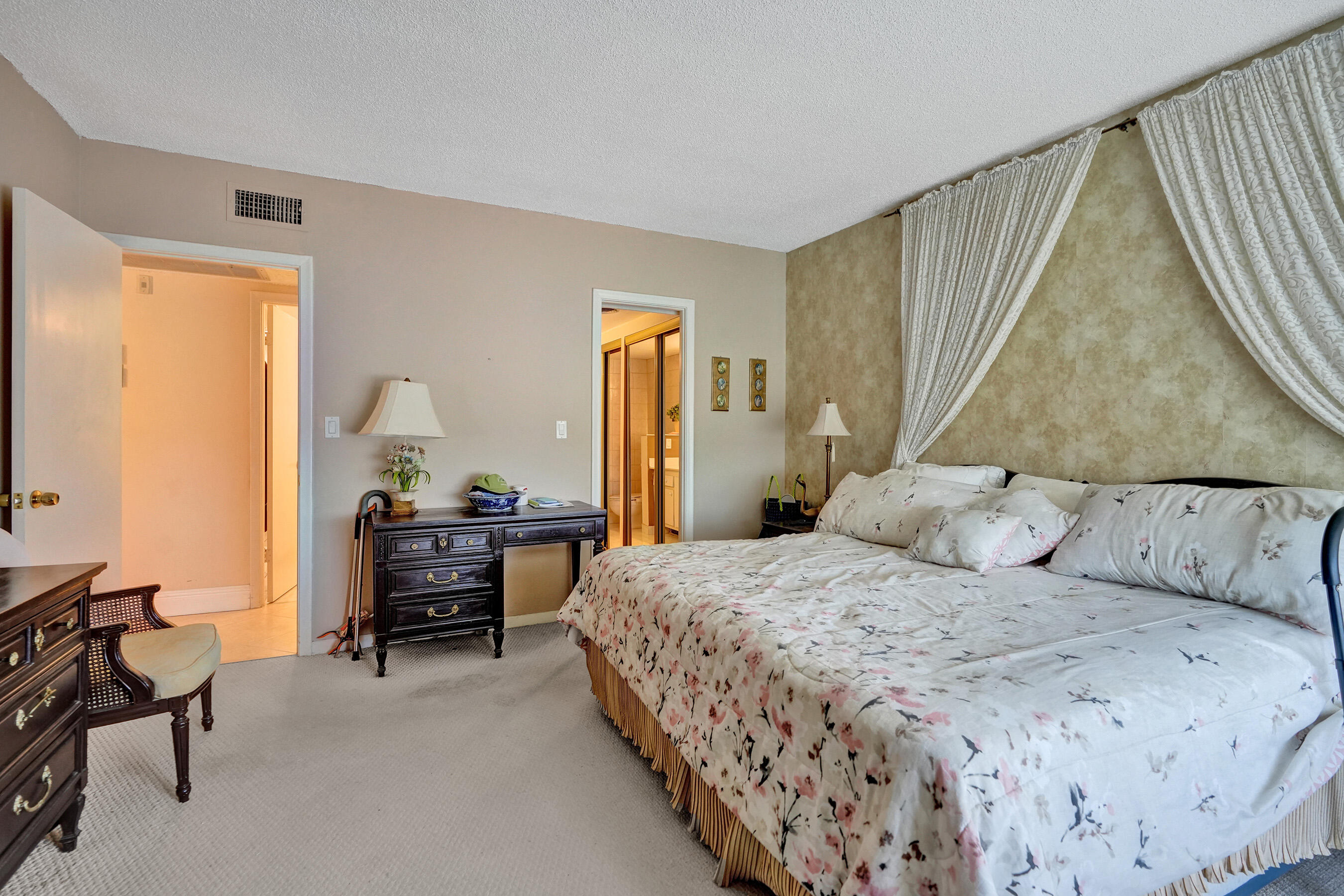 250 NE 20th Street 5060