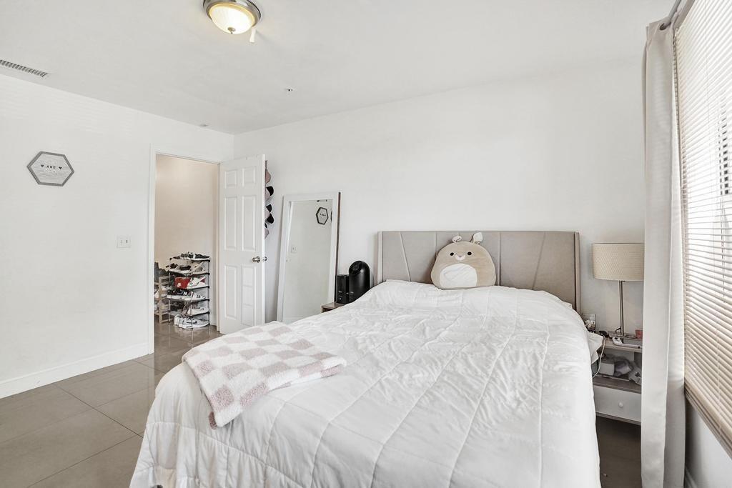 2311 N Congress Avenue 11