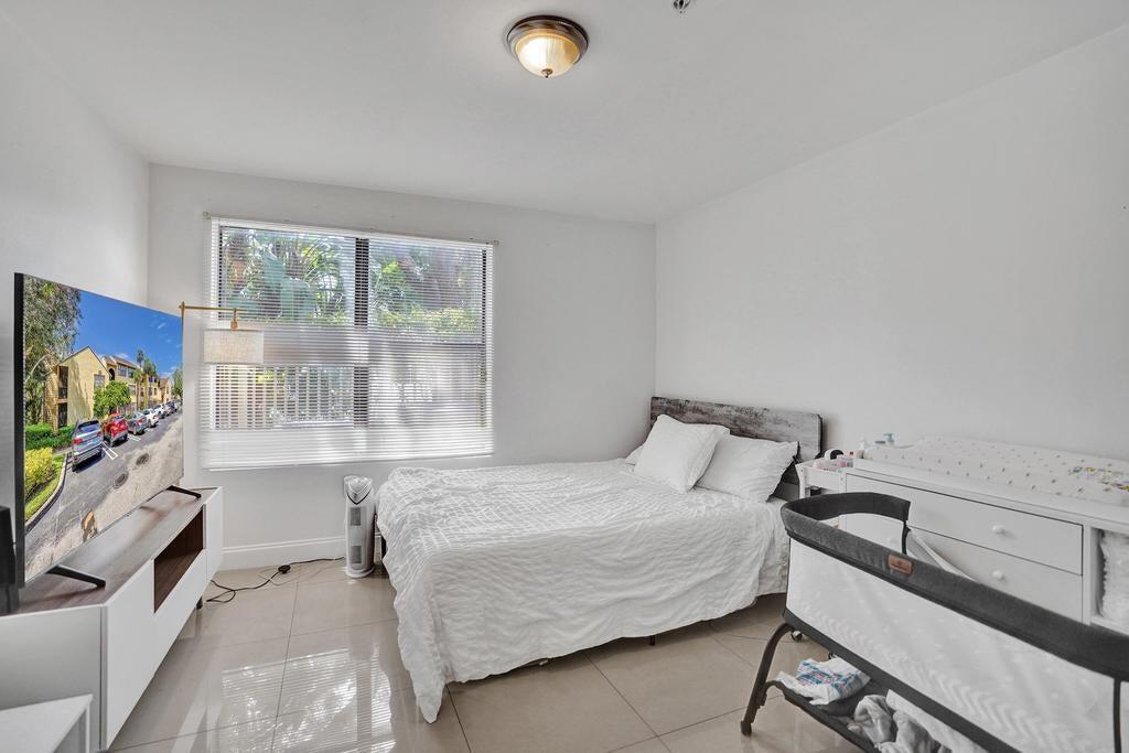 2311 N Congress Avenue 11