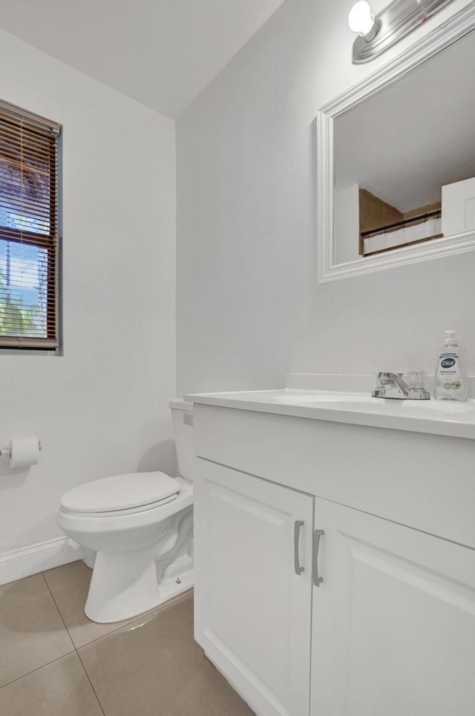 2311 N Congress Avenue 11