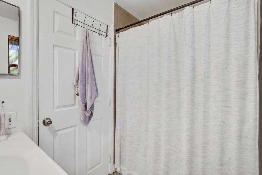 2311 N Congress Avenue 11