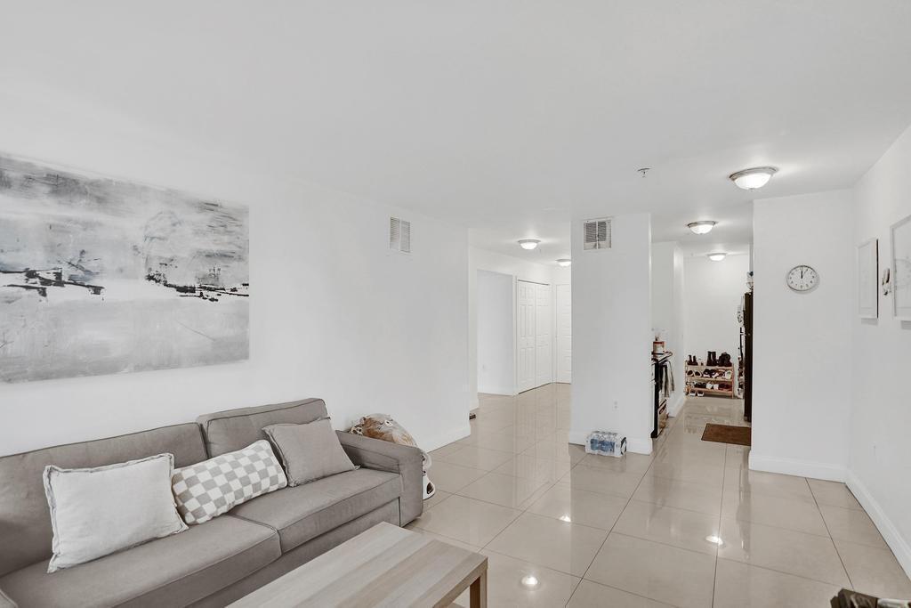 2311 N Congress Avenue 11