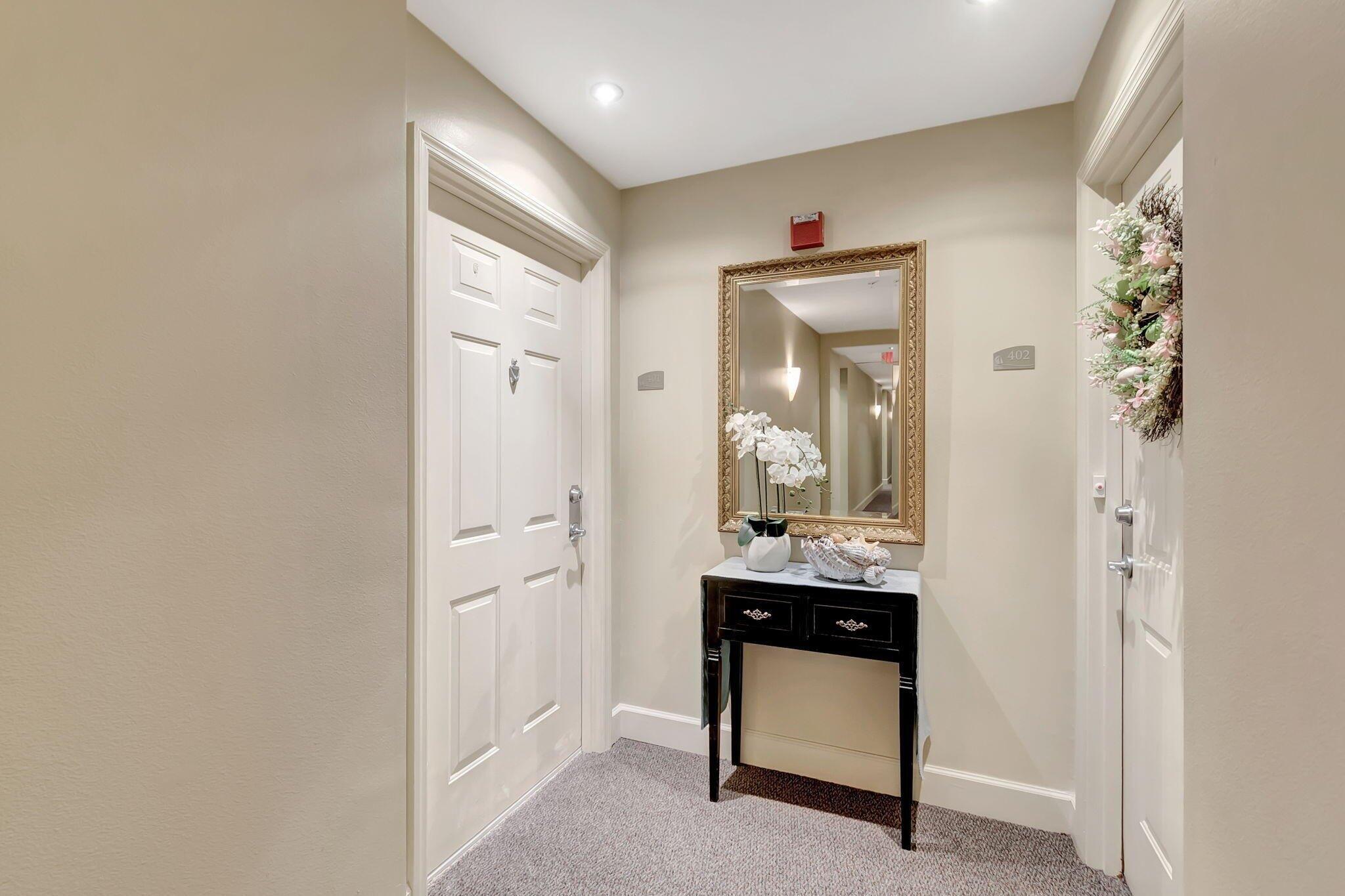 806 E Windward Way 401