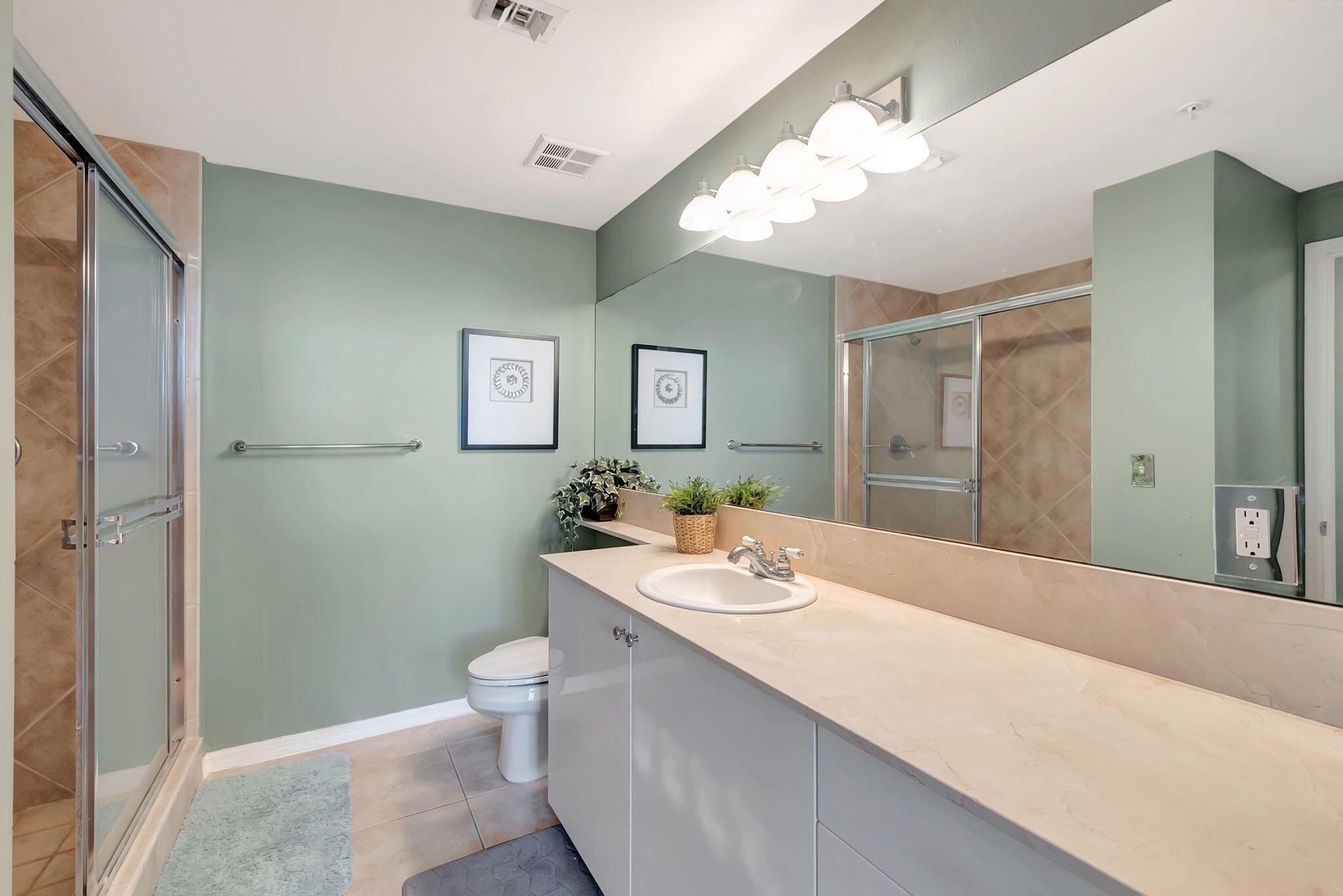 806 E Windward Way 401