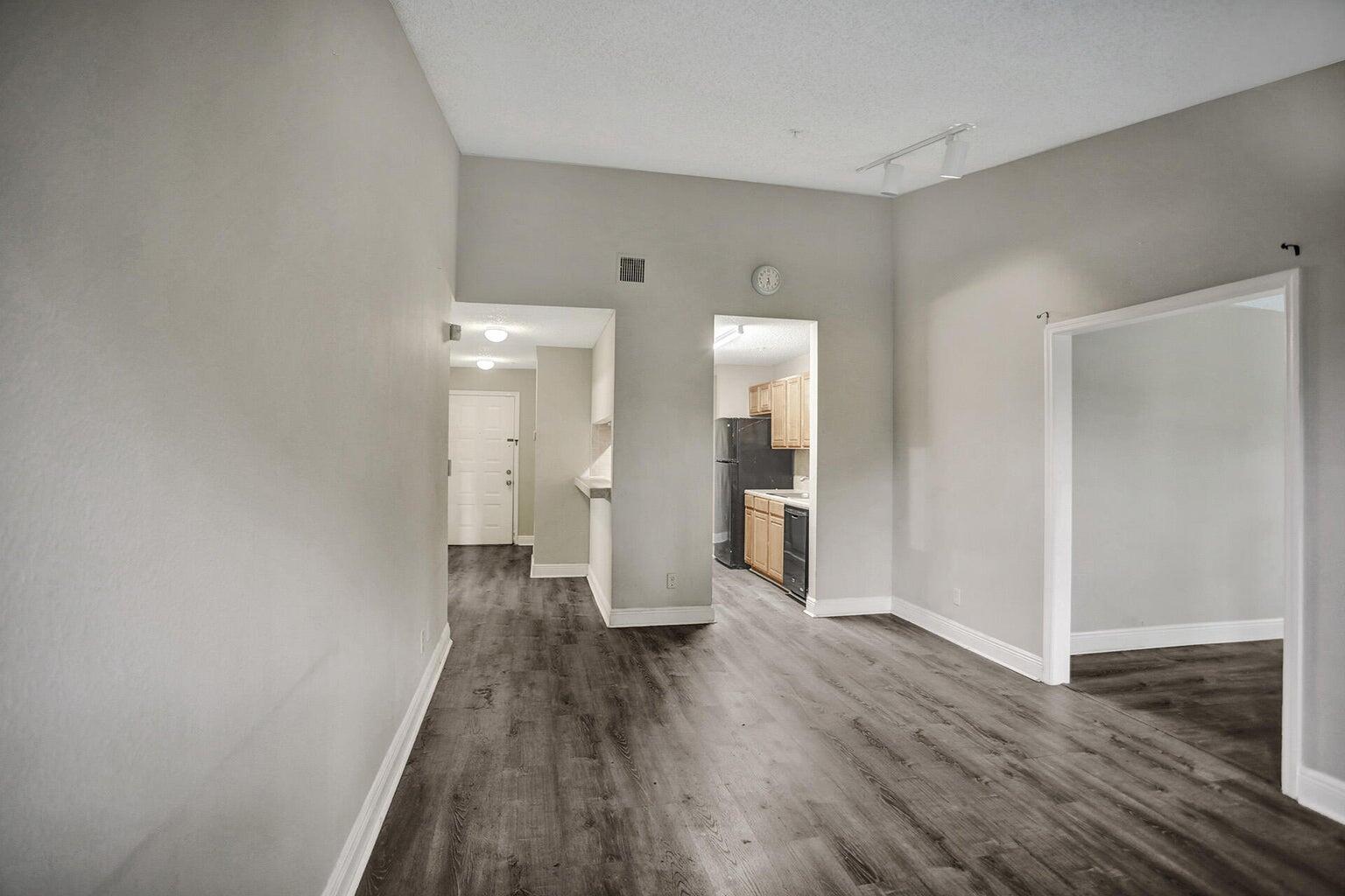 2301 N Congress Avenue 21