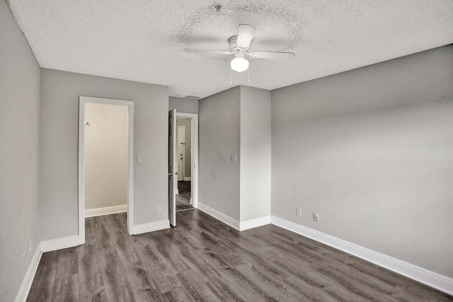 2301 N Congress Avenue 21